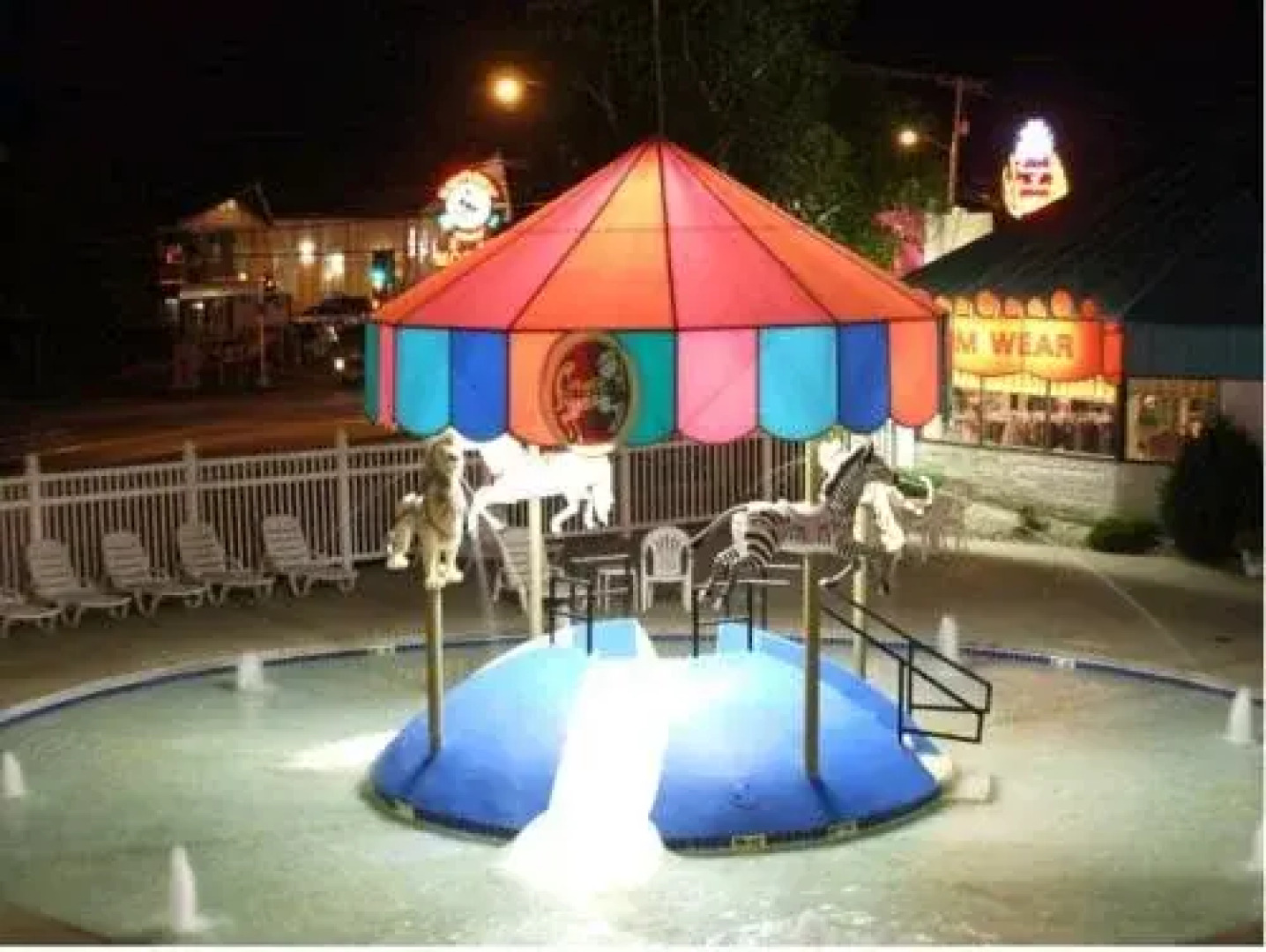 Carousel Inn & Suites