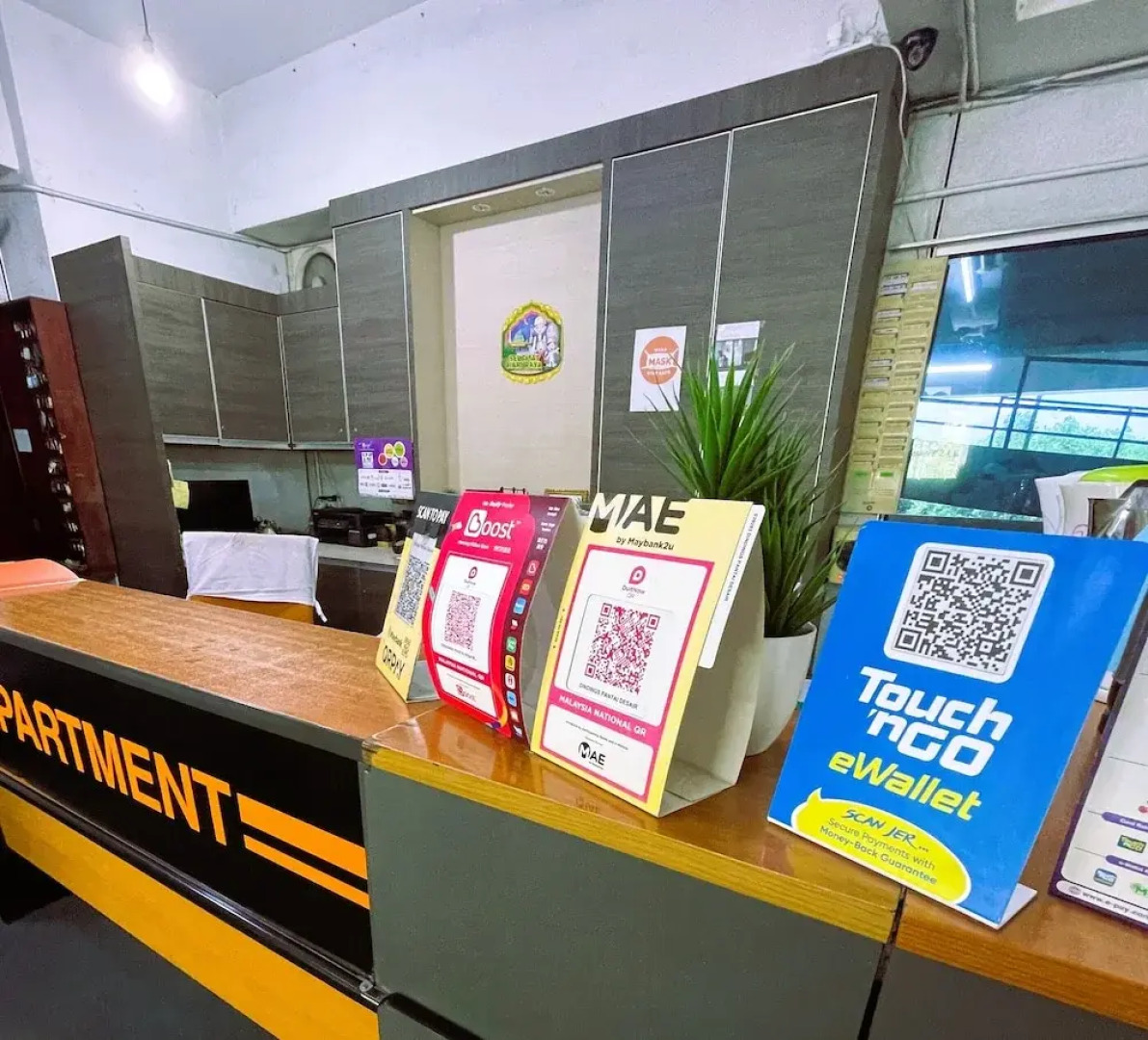 Dindings Pantai Desair Apartment By DPD