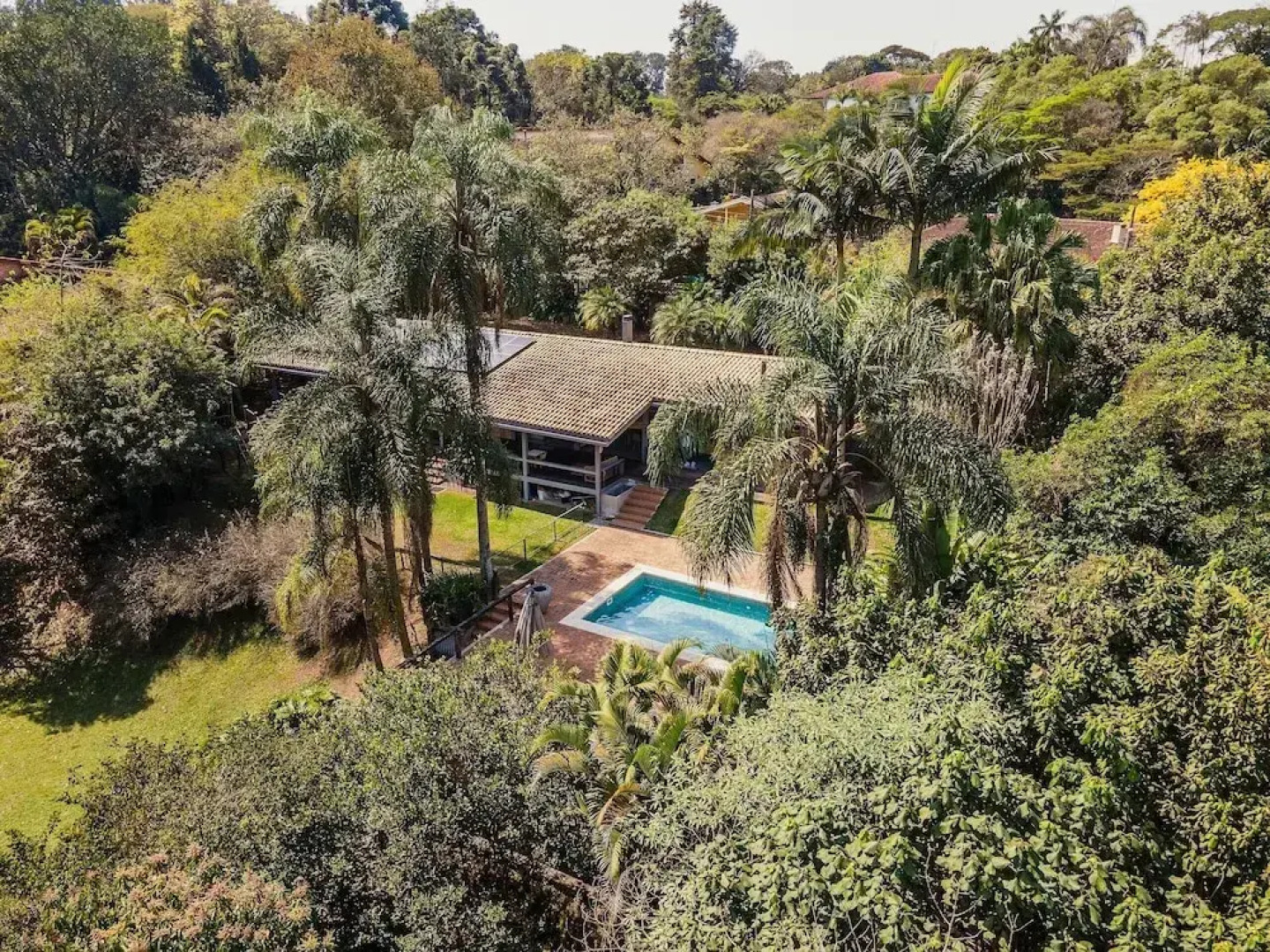 Arquitetura única na Granja Viana