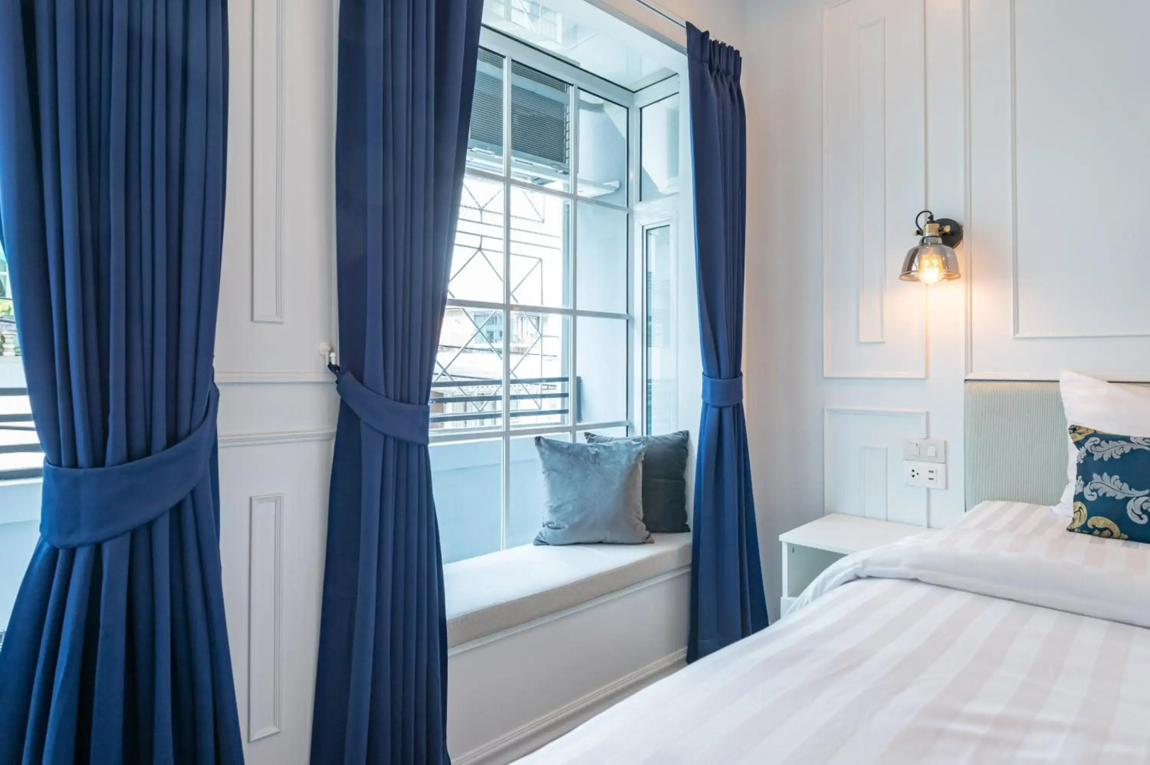 White Ivory Bed & Breakfast