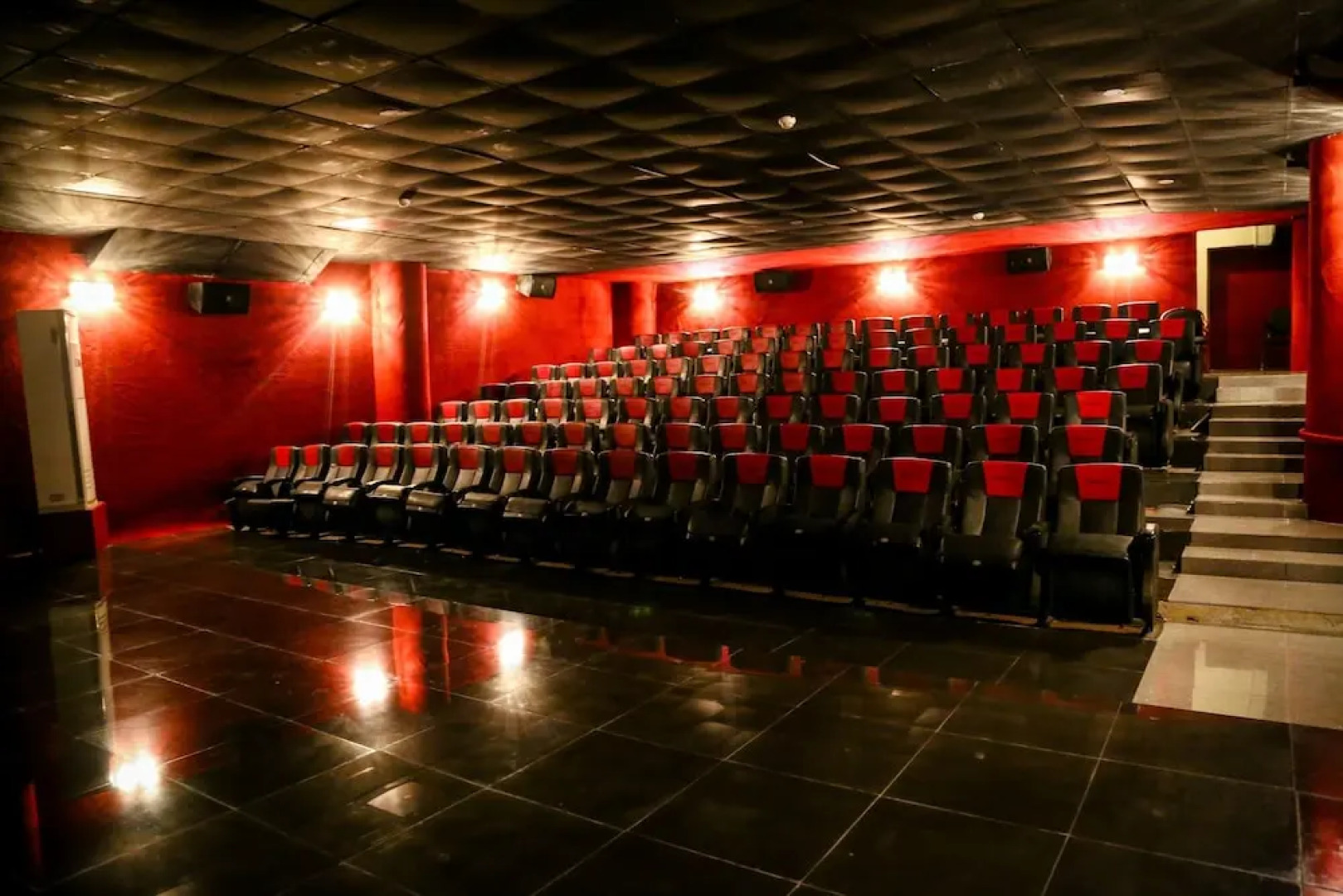 The Palace Suites Hotel