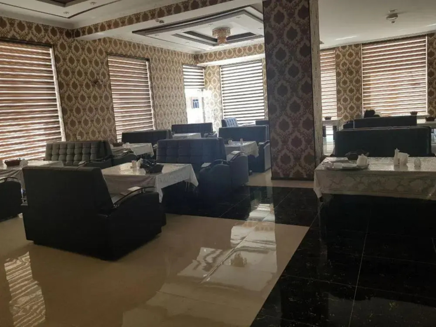 Гулистон Гранд