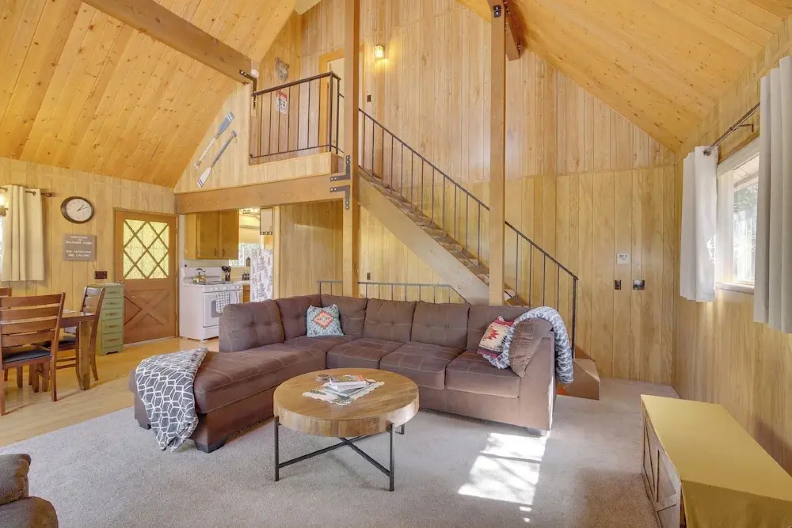 Woodsy Lake Arrowhead Cabin w/ Fire Pit Table