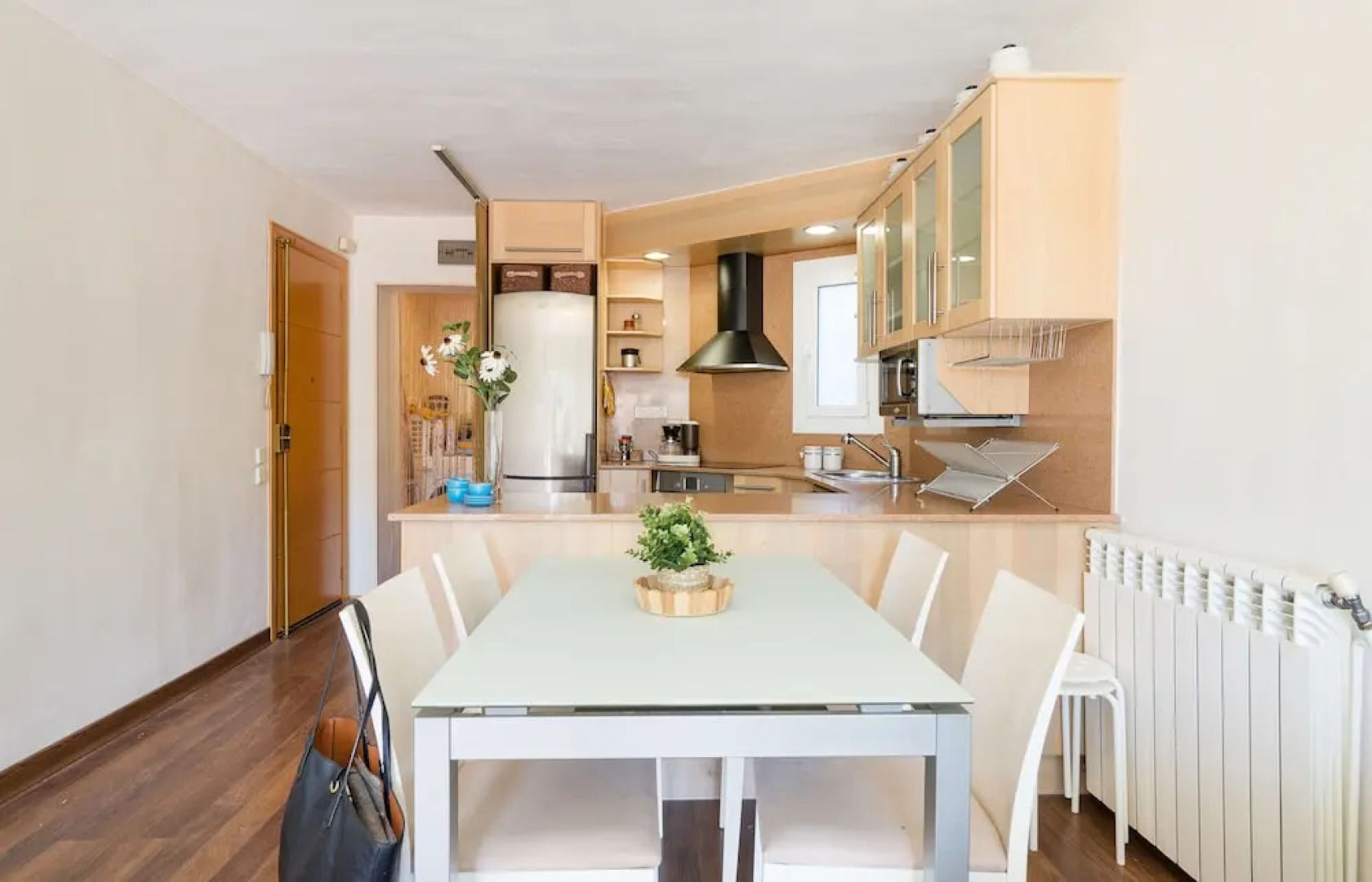 Modern flat  Pool and Tennis area