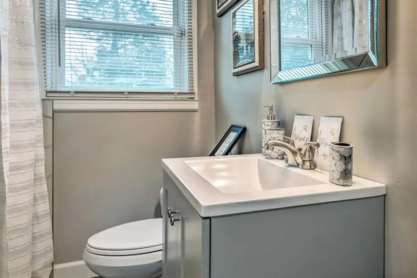 East Point Home ~ 6 Mi to Downtown ATL