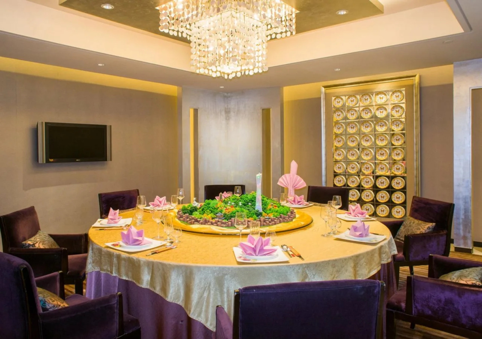 Guangdong Victory Hotel - Free shuttle bus to exhibition center during Canton Fair