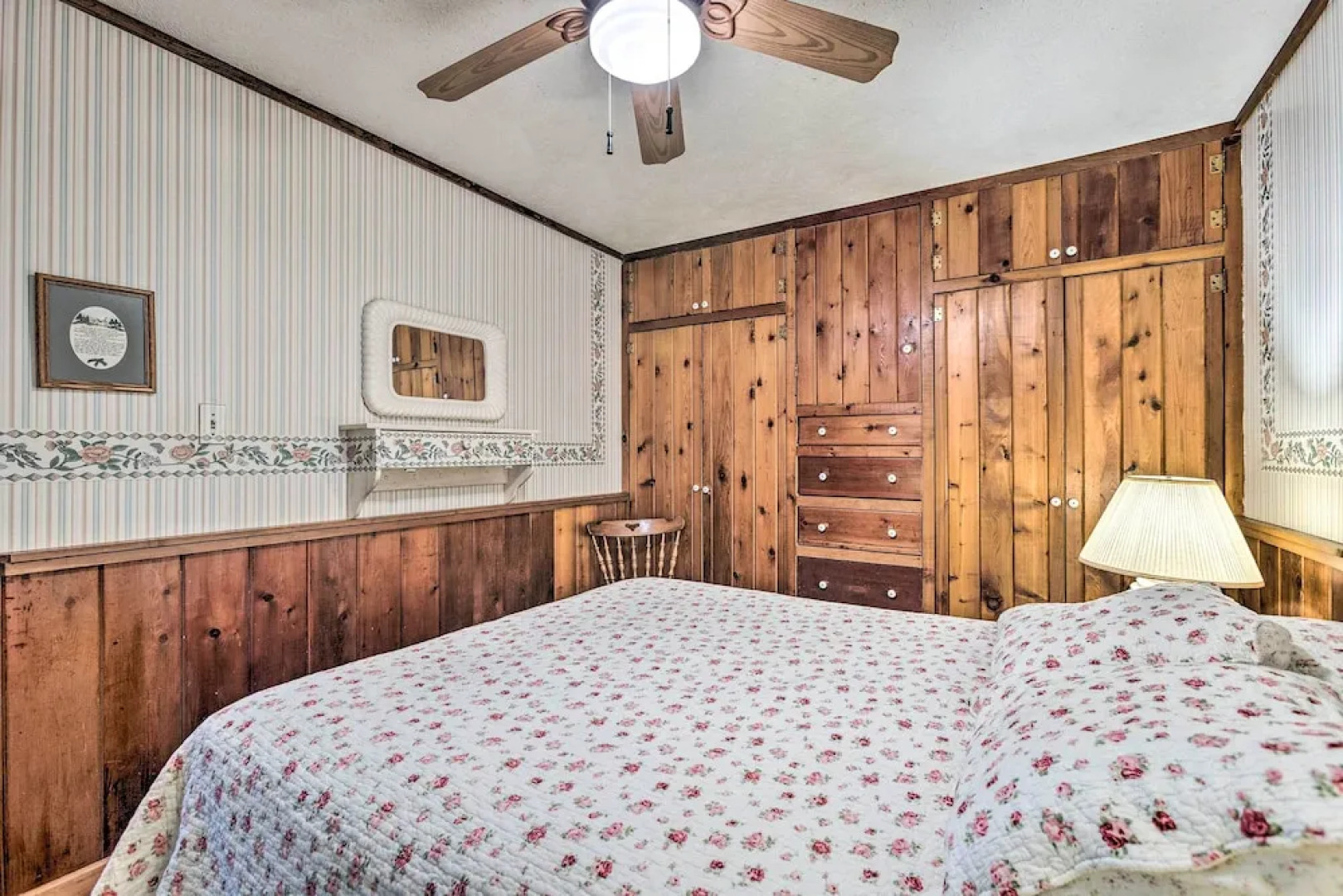 Waterfront Glenn Lake Condo: Gas Grill & Views