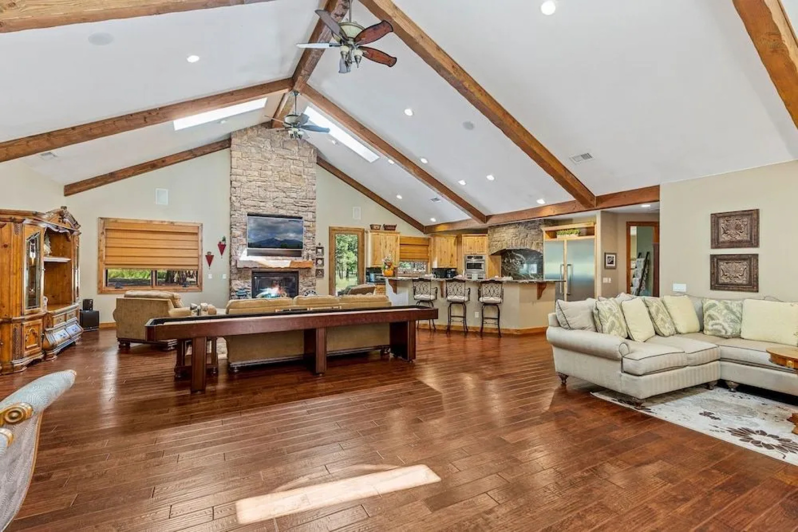 Townsend Flagstaff 3 Bedroom Home by RedAwning