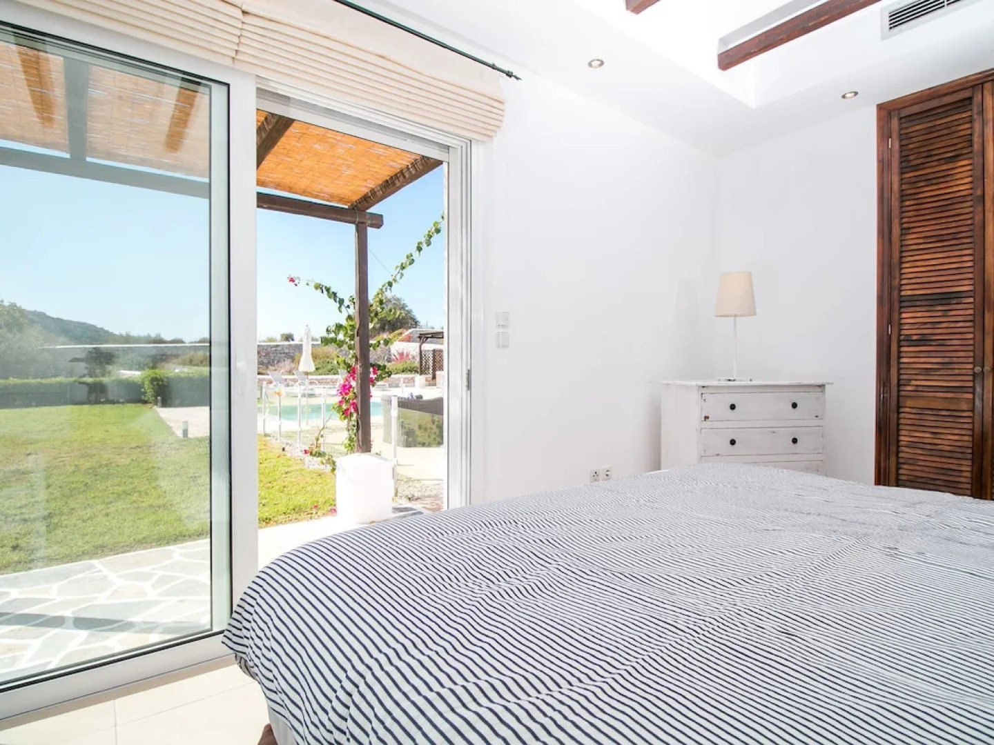 Beautiful Traditional Style Villa Near the Coast With Pool, Close to Golf Course