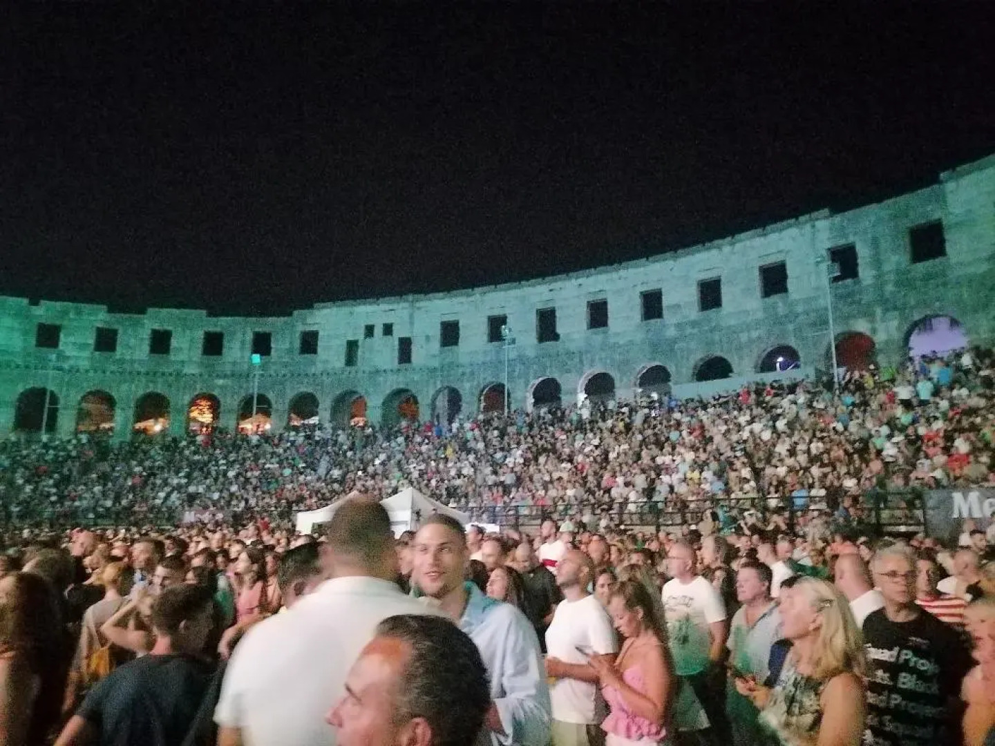 Apartments Eržen 140