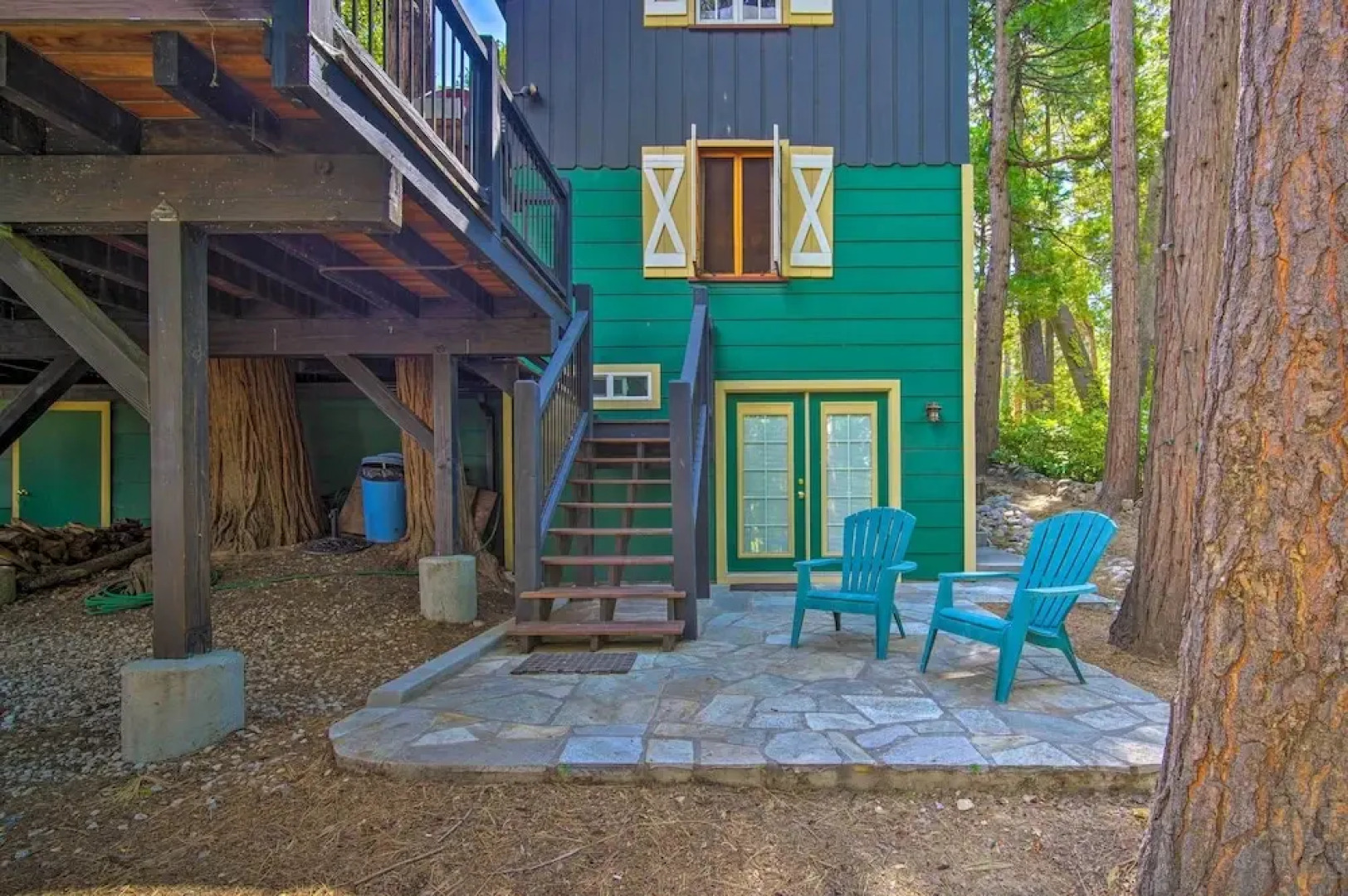 Vintage Lake Arrowhead Cabin - Walk to Lake!