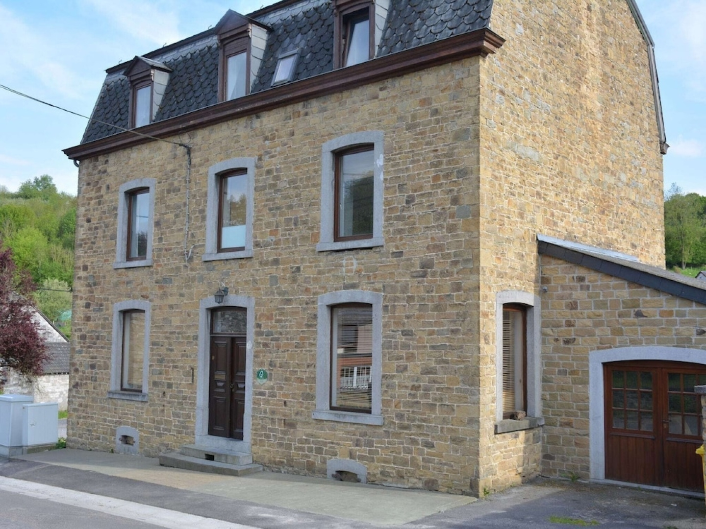 Village House With Swimming Pool, Billiards, Table Football, Ping-pong, Fitness