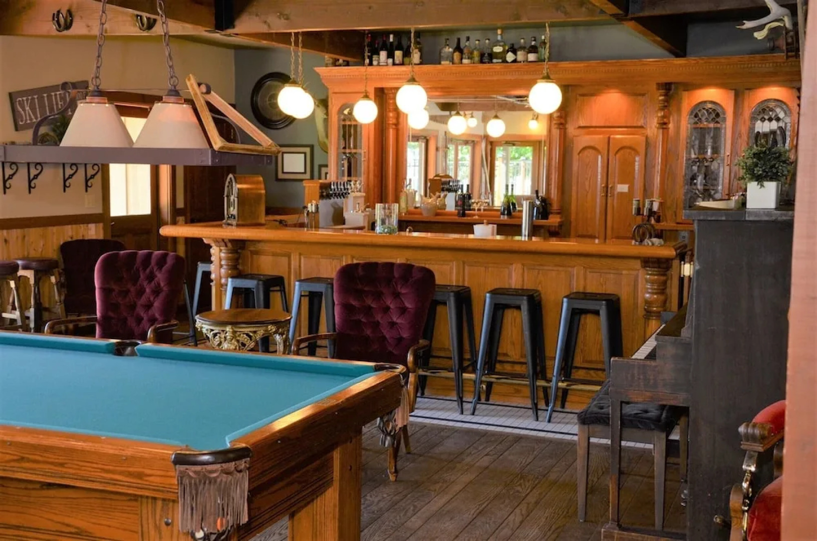 Casia Lodge and Ranch