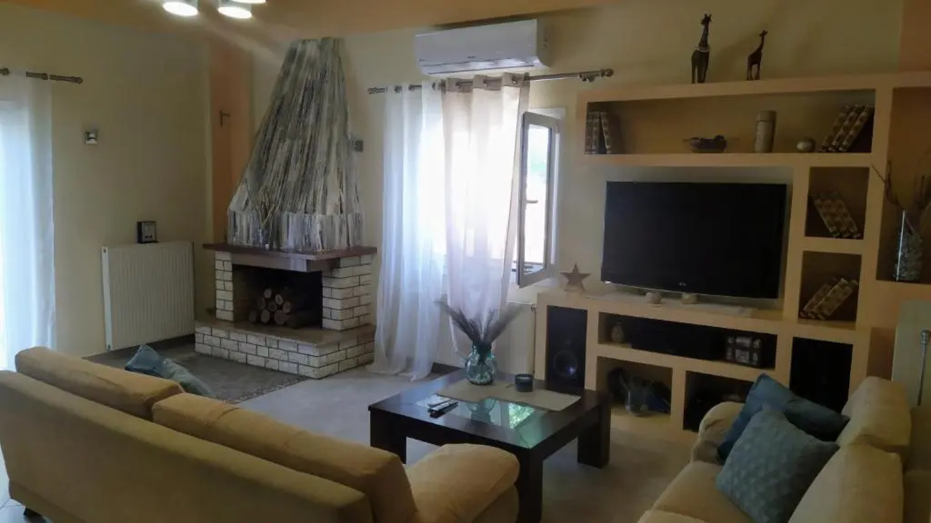 Summer Village House Popi