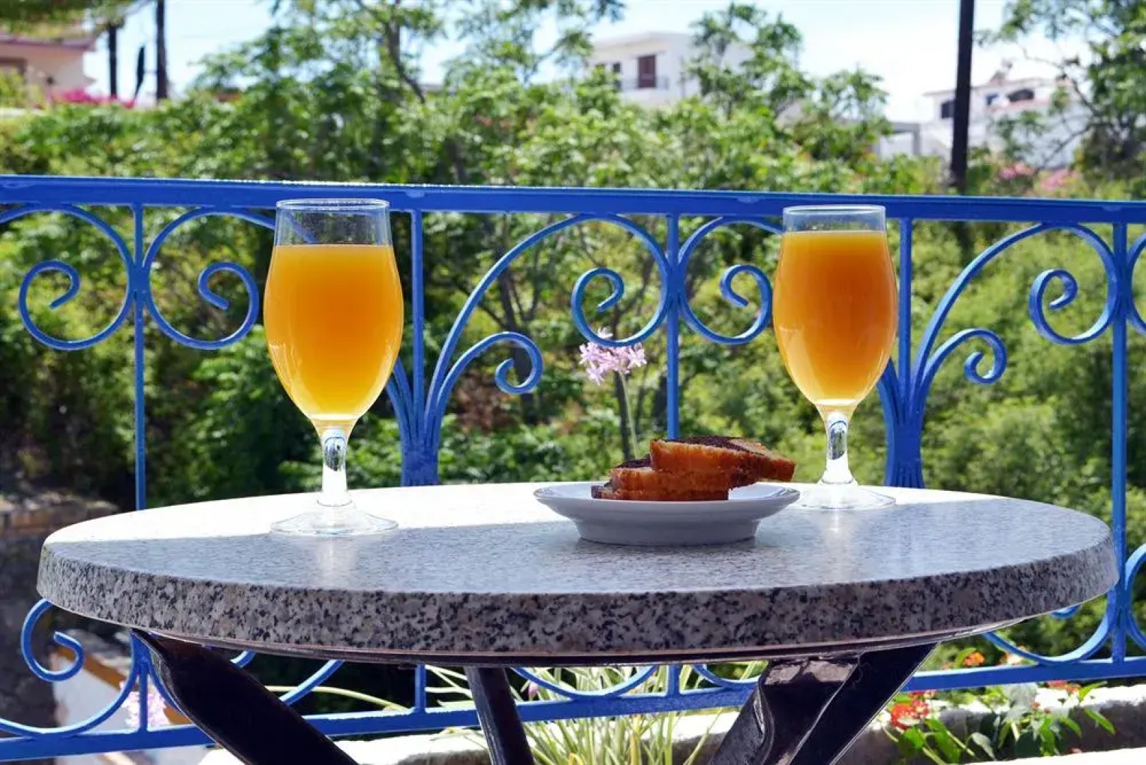 Effie's Dreams Holiday Studios