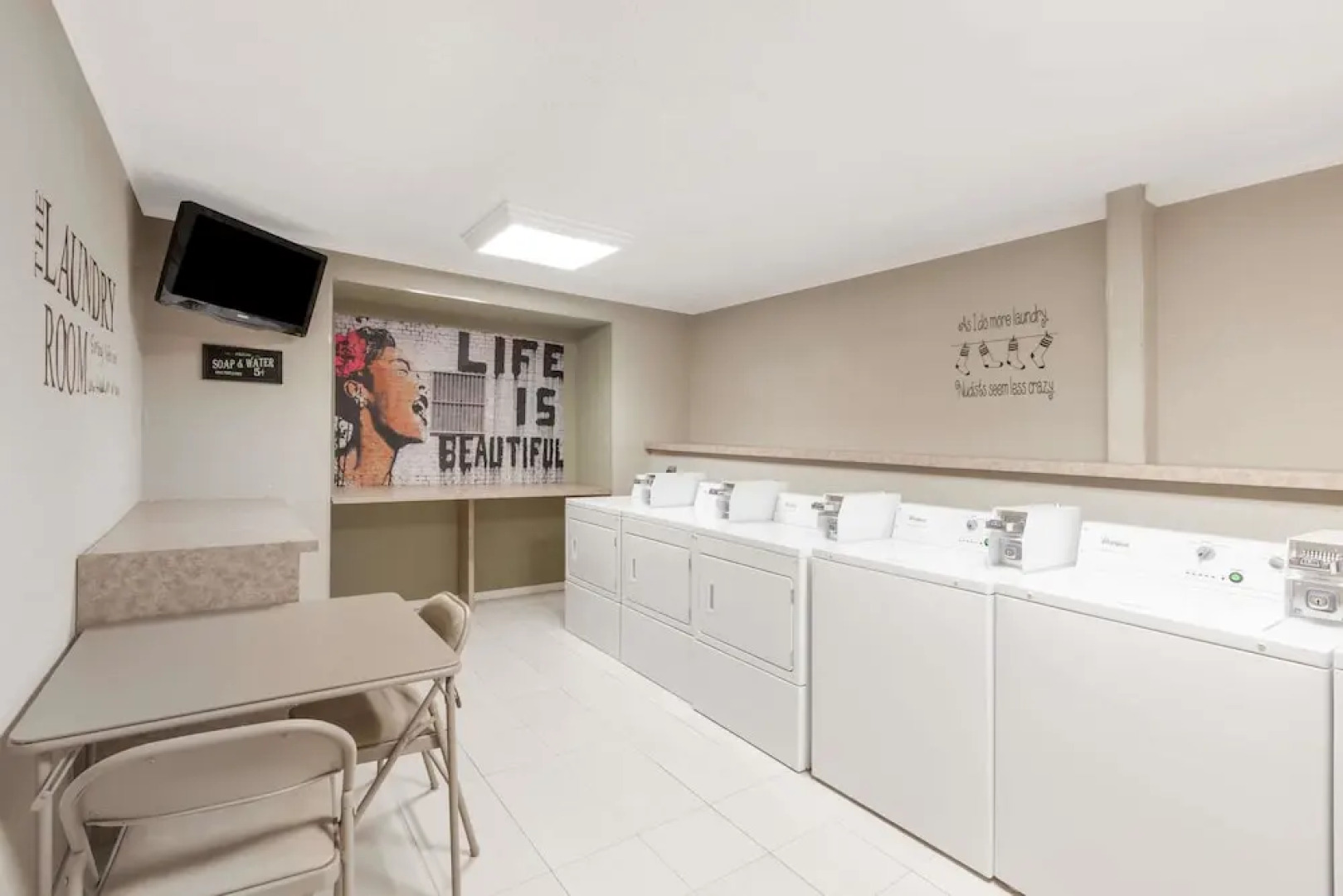 Super 8 Schenect/Albany Area