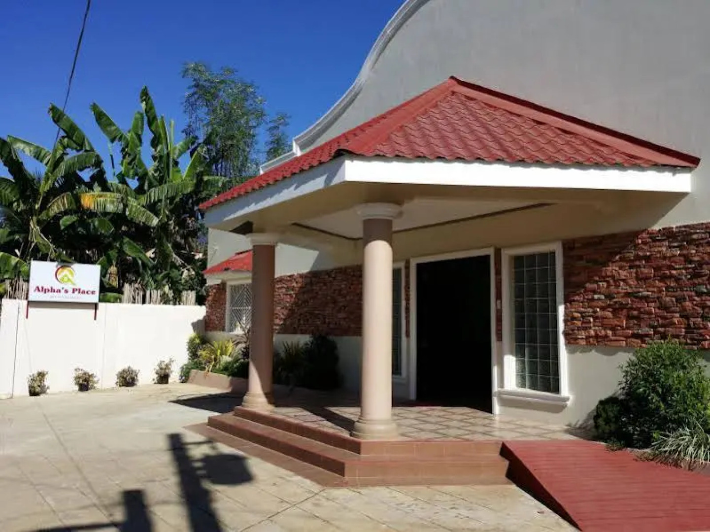 Alpha's Place Bed & Breakfast