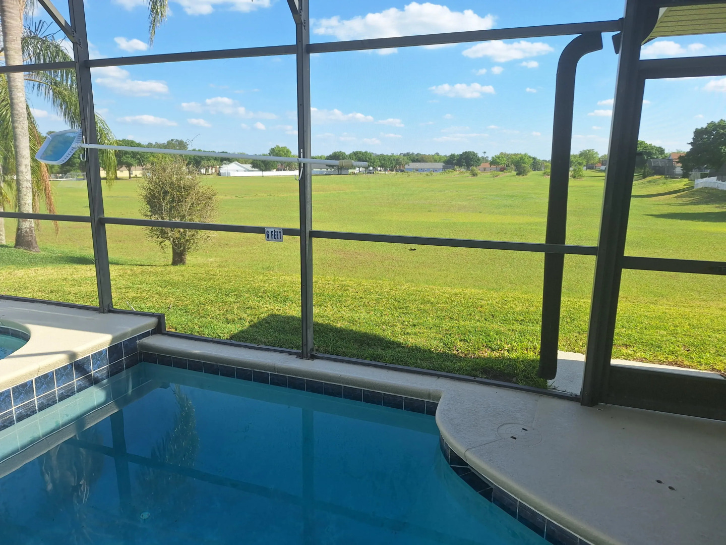 Private Pool Home with Spa & Games Room, Clermont, US
