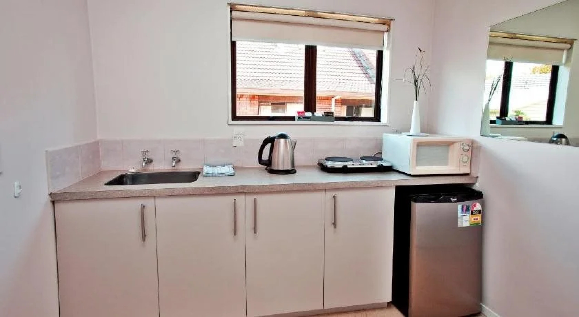 Papakura Monument Motor Lodge