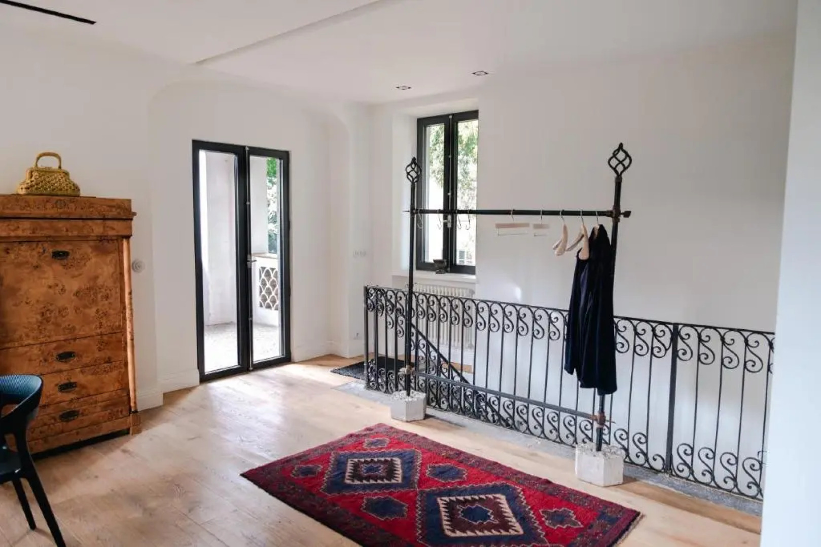 Luxury Apartment with a balcony lake Lago Maggiore