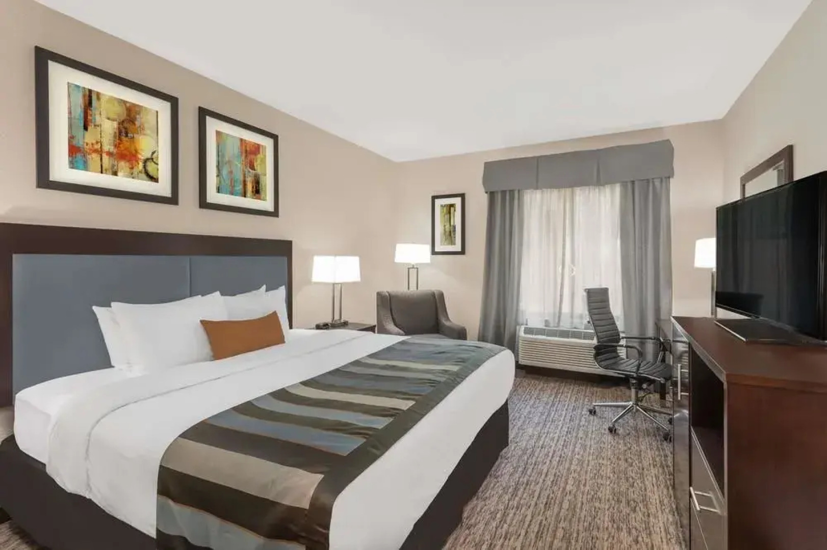 Wingate by Wyndham Asheville Airport