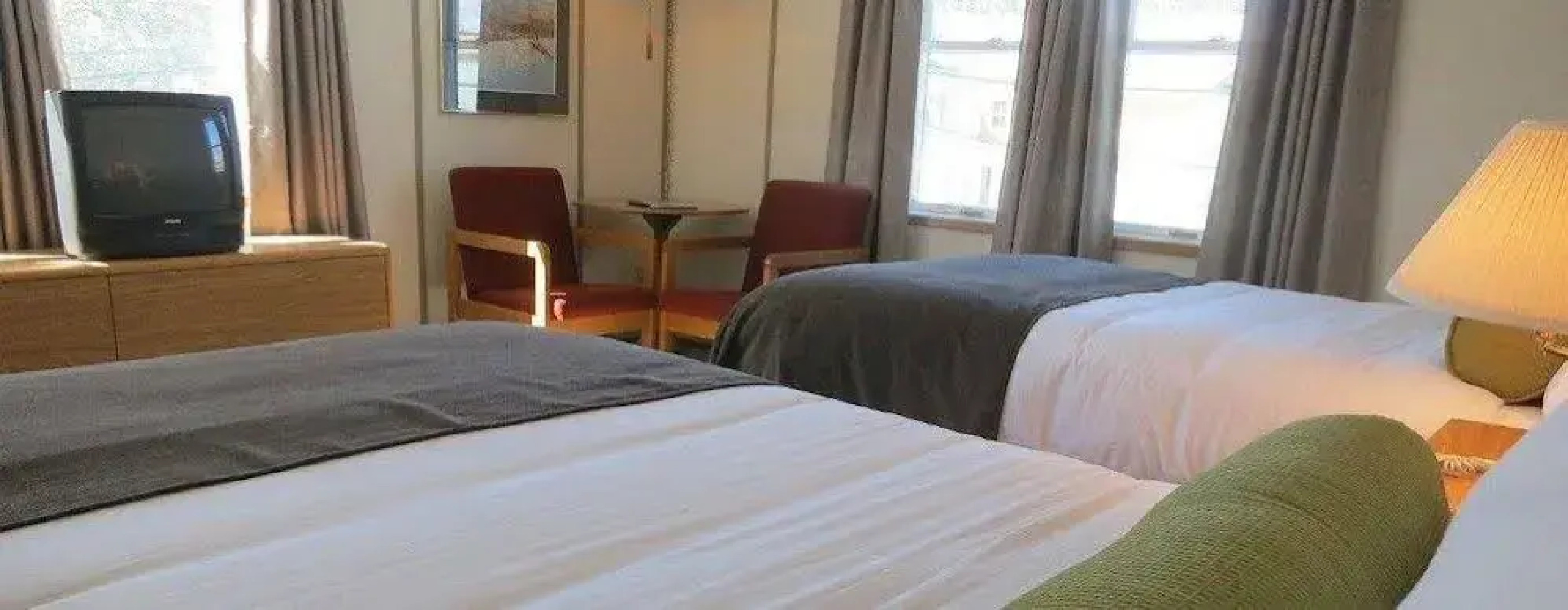 Triple J Hotel & Cabins