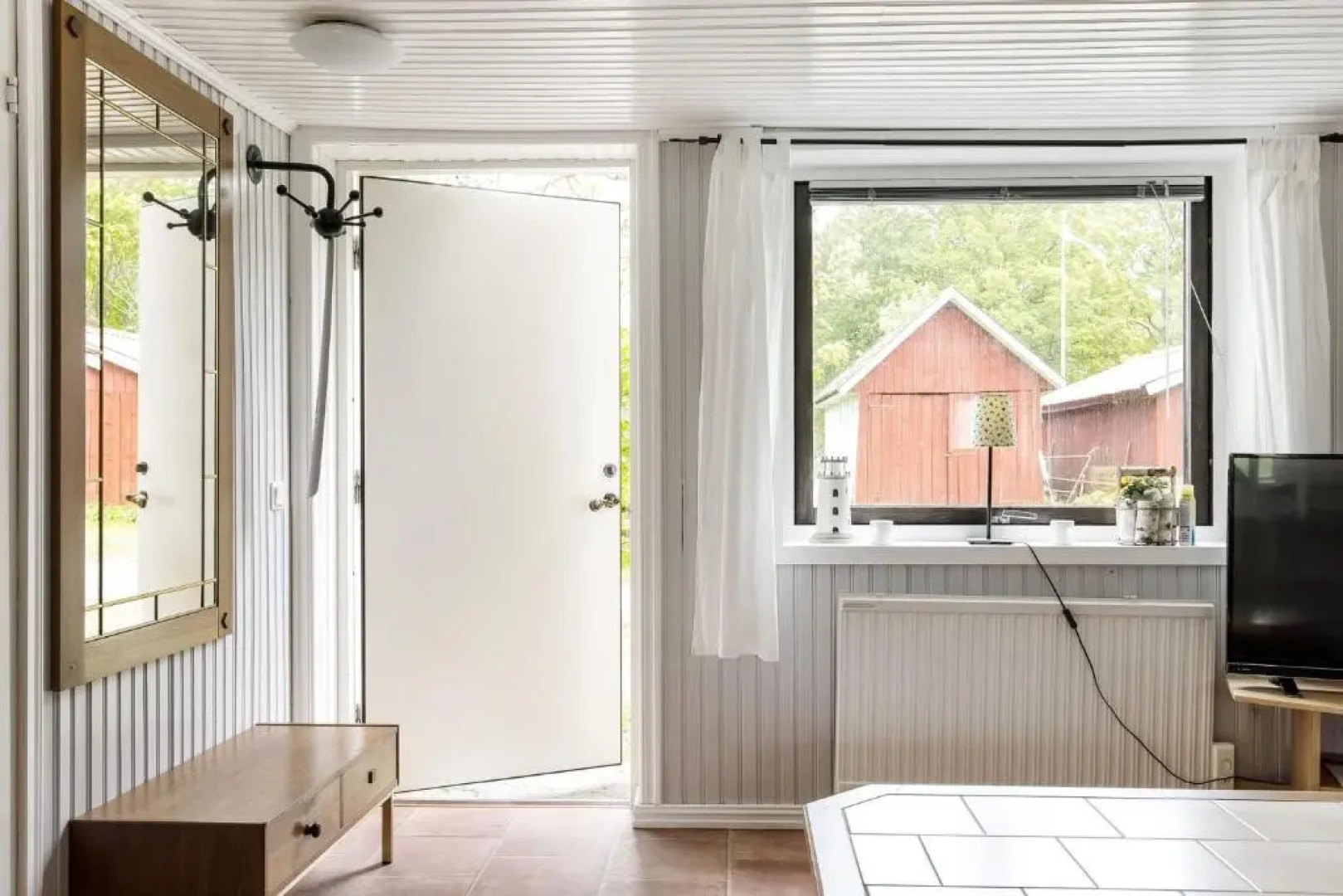 Cozy cottage at Bolmstad Sateri by Lake Bolmen