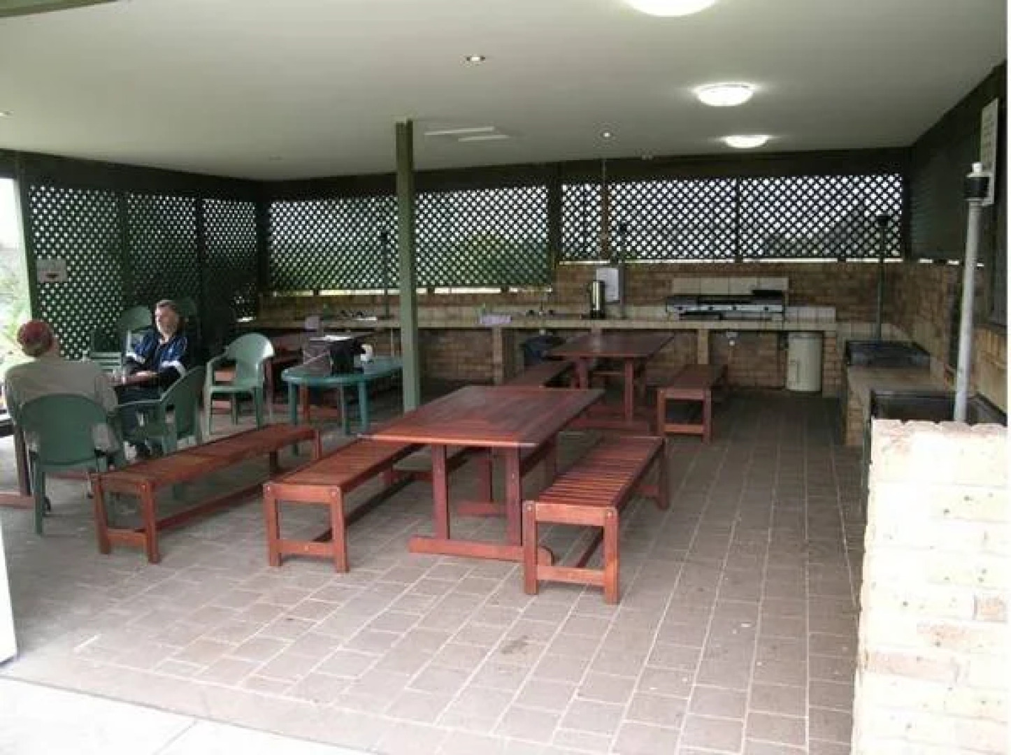 Seashells Beachfront Resort