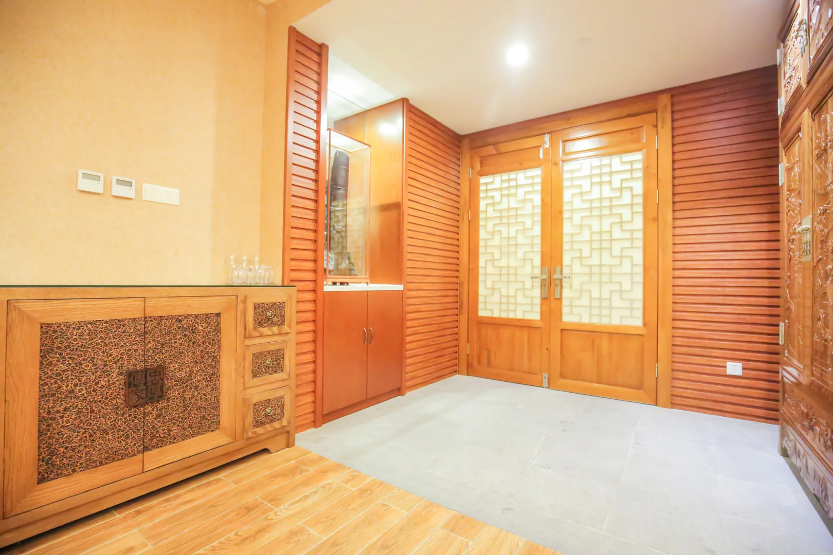 New Knight Royal Hotel Airport and International Resort