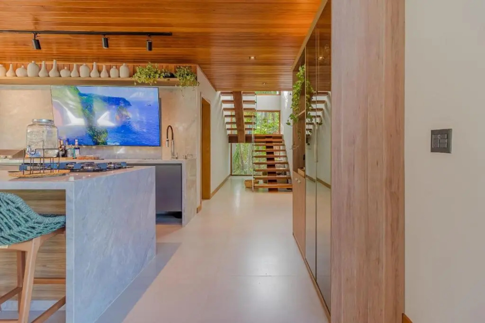 PF56 Casa Alto Padrão 6 Suítes