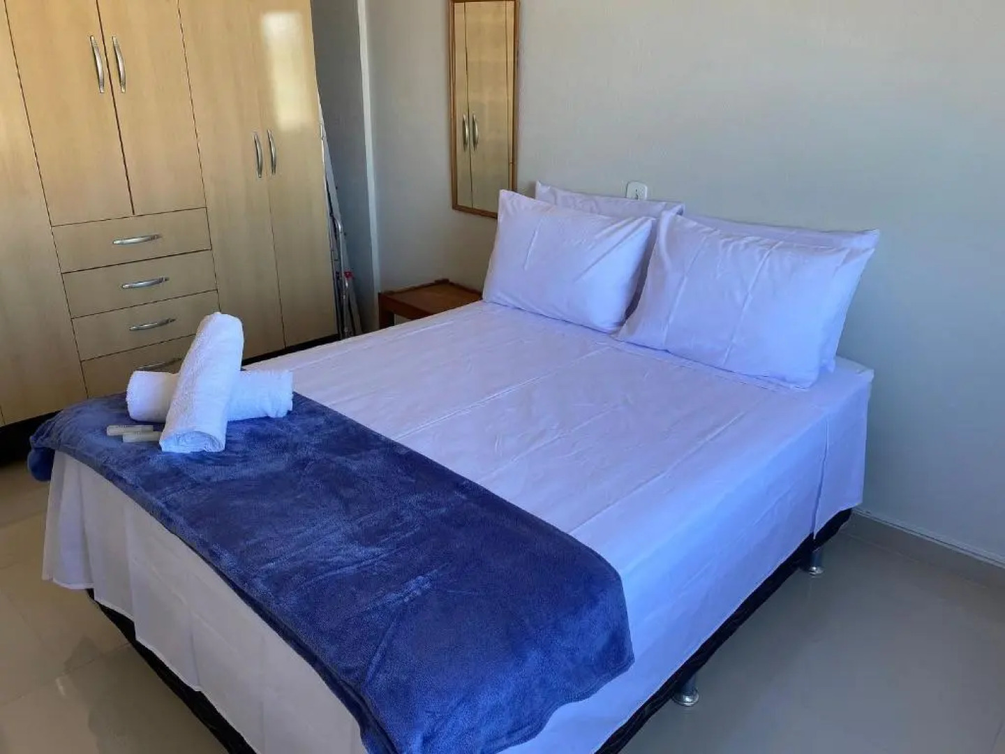 Apto a beira mar no Centro - WIFI 200MB - Netflix - Cozinha equipada - Portaria 24h - Ar condicionado