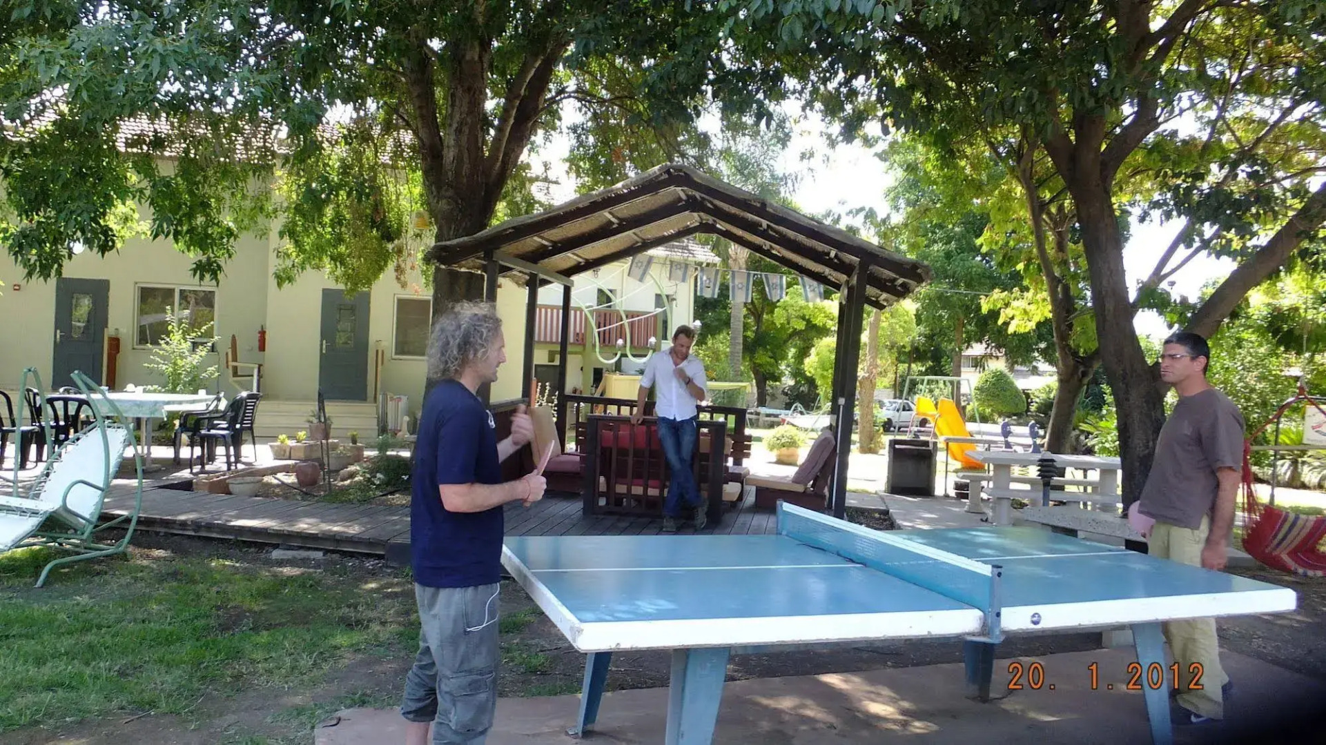 Nuriel Fruit & Guest House