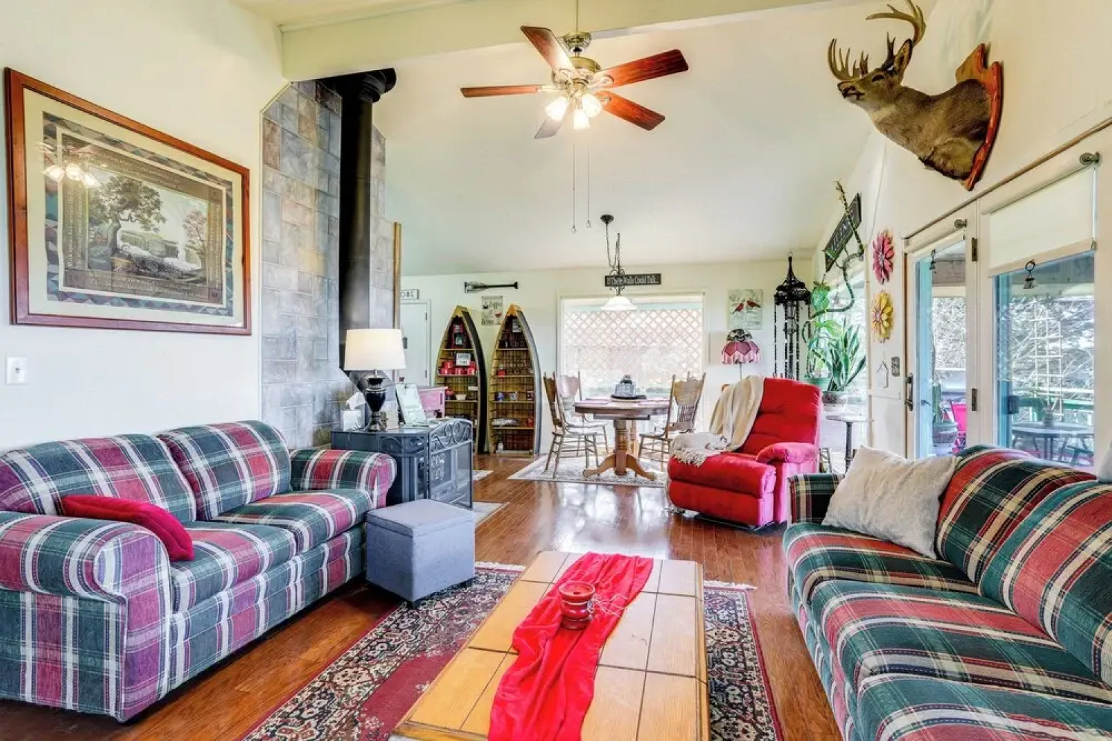 'the Treehouse' in Cherokee Village: Deck & Views