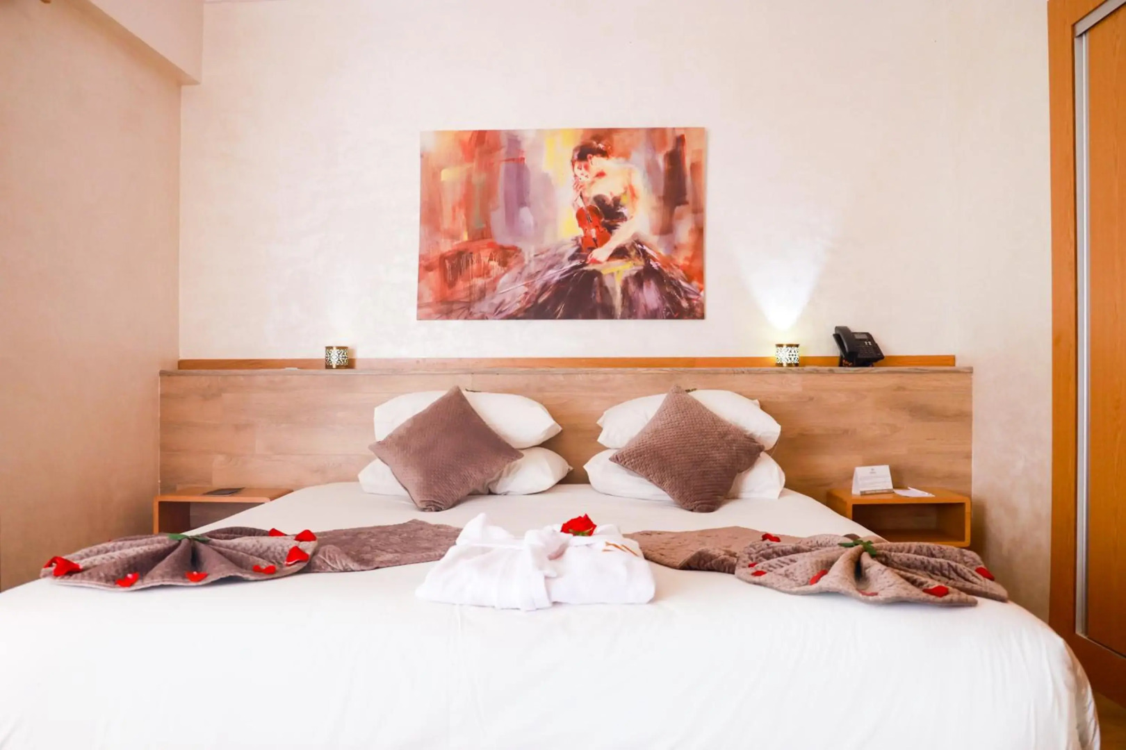 Mabrouk Hotel And Suites