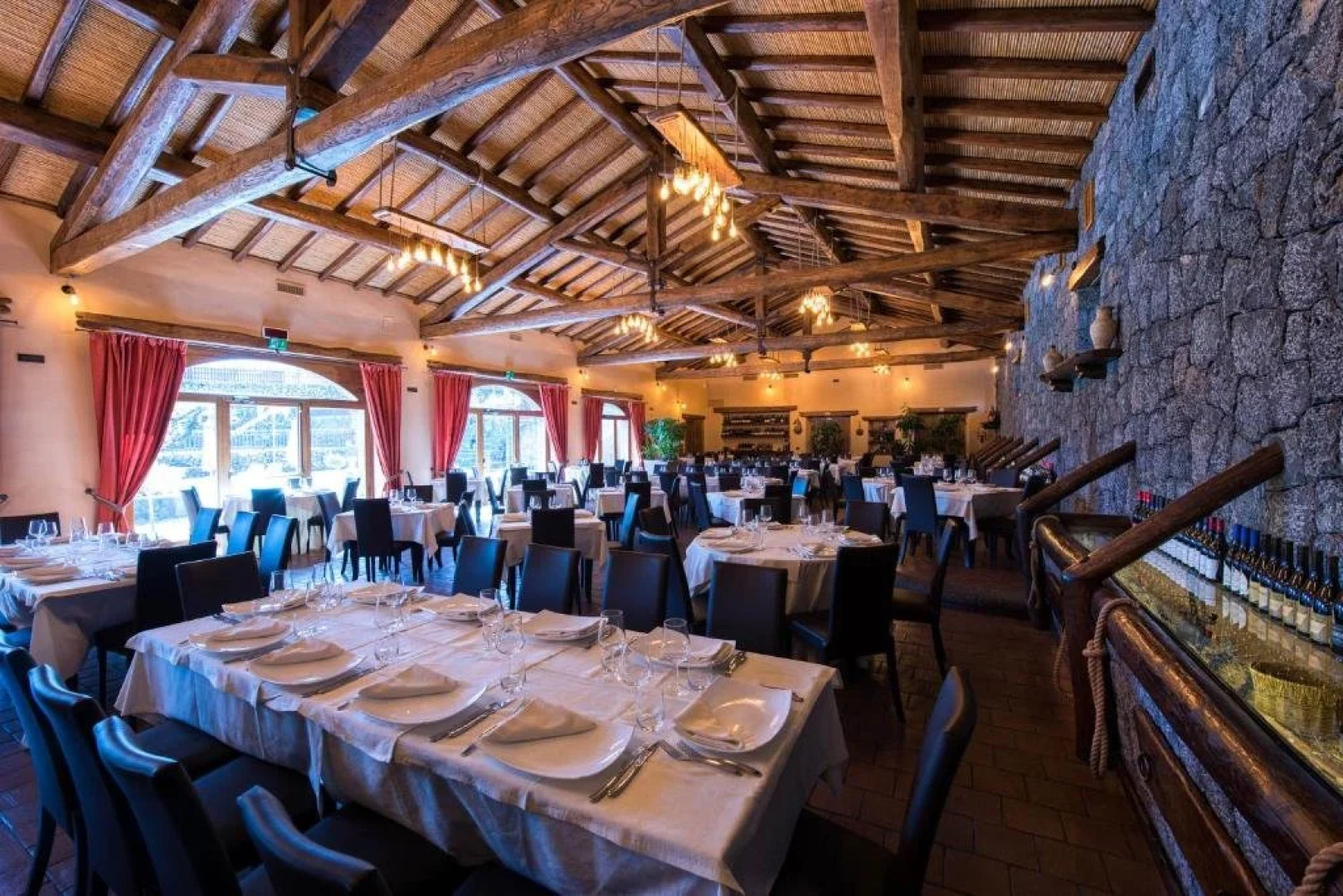 Etna Quota Mille Boutique Hotel, Typical Sicilian Food & Wine