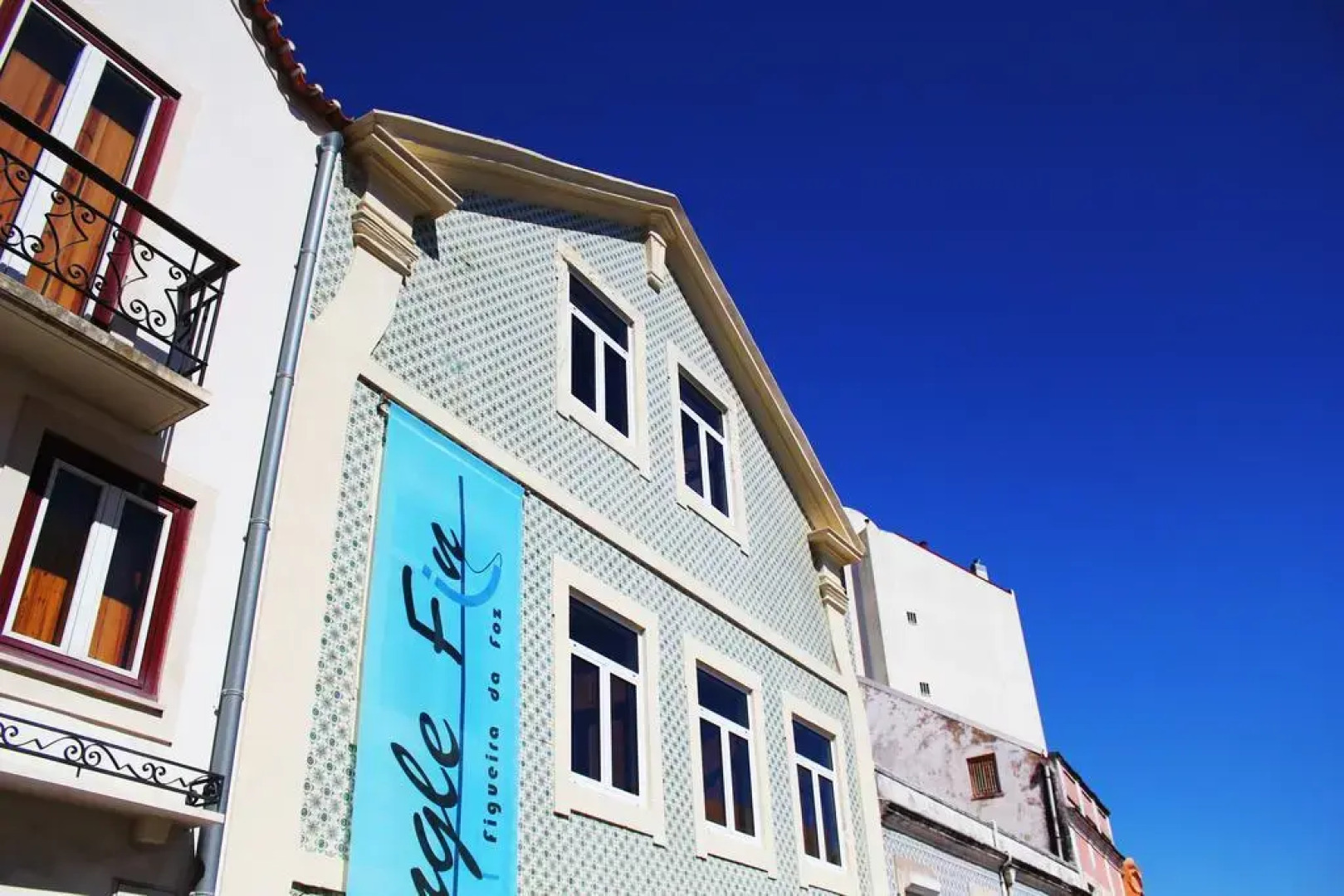 Single Fin iSurf Hostel