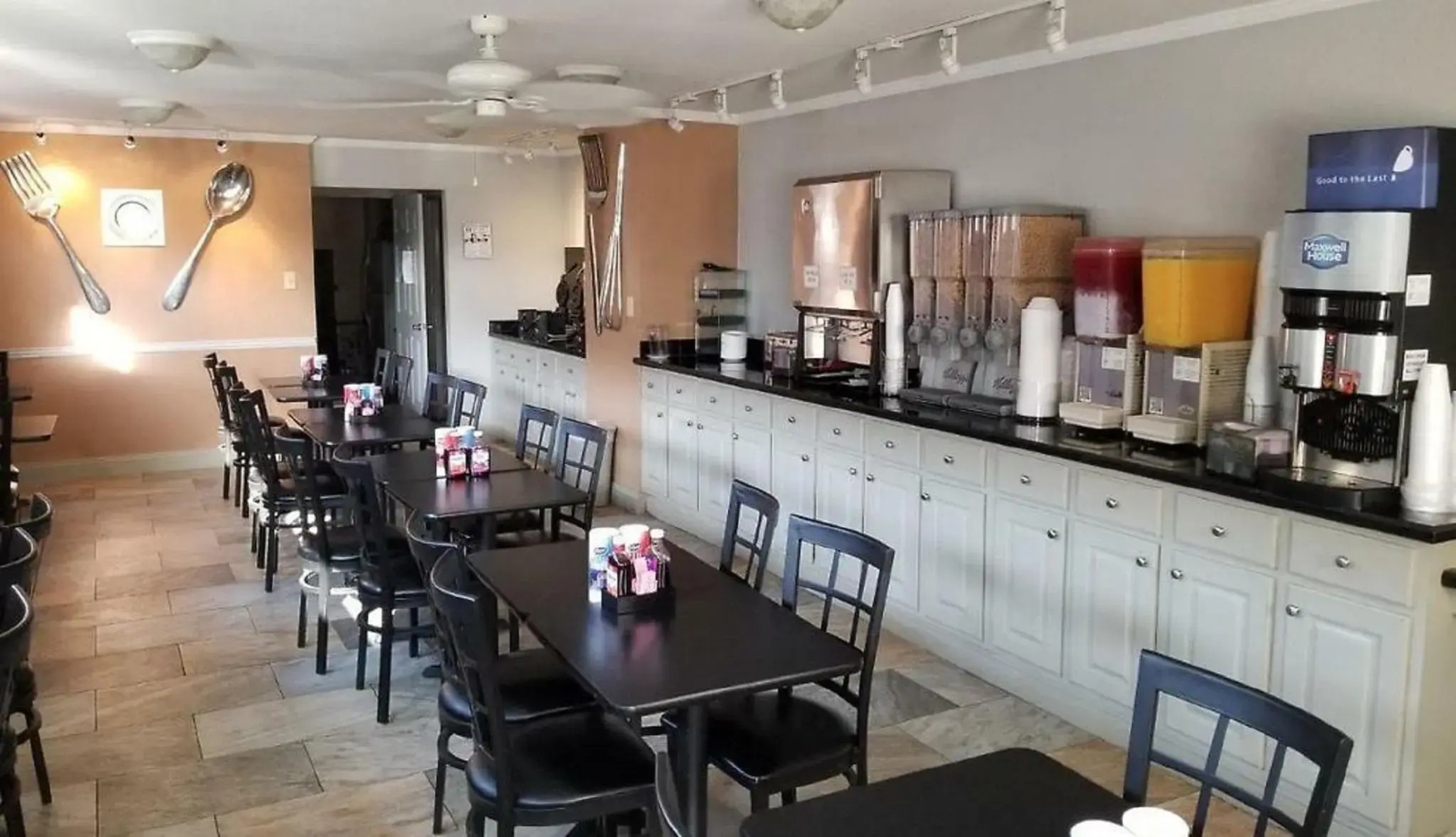 Family Garden Inn & Suites