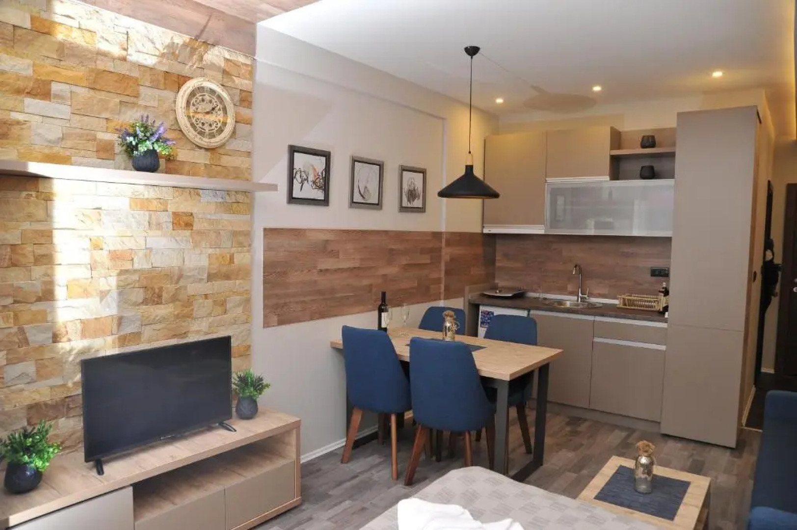 MISS Premier 19 Milmari