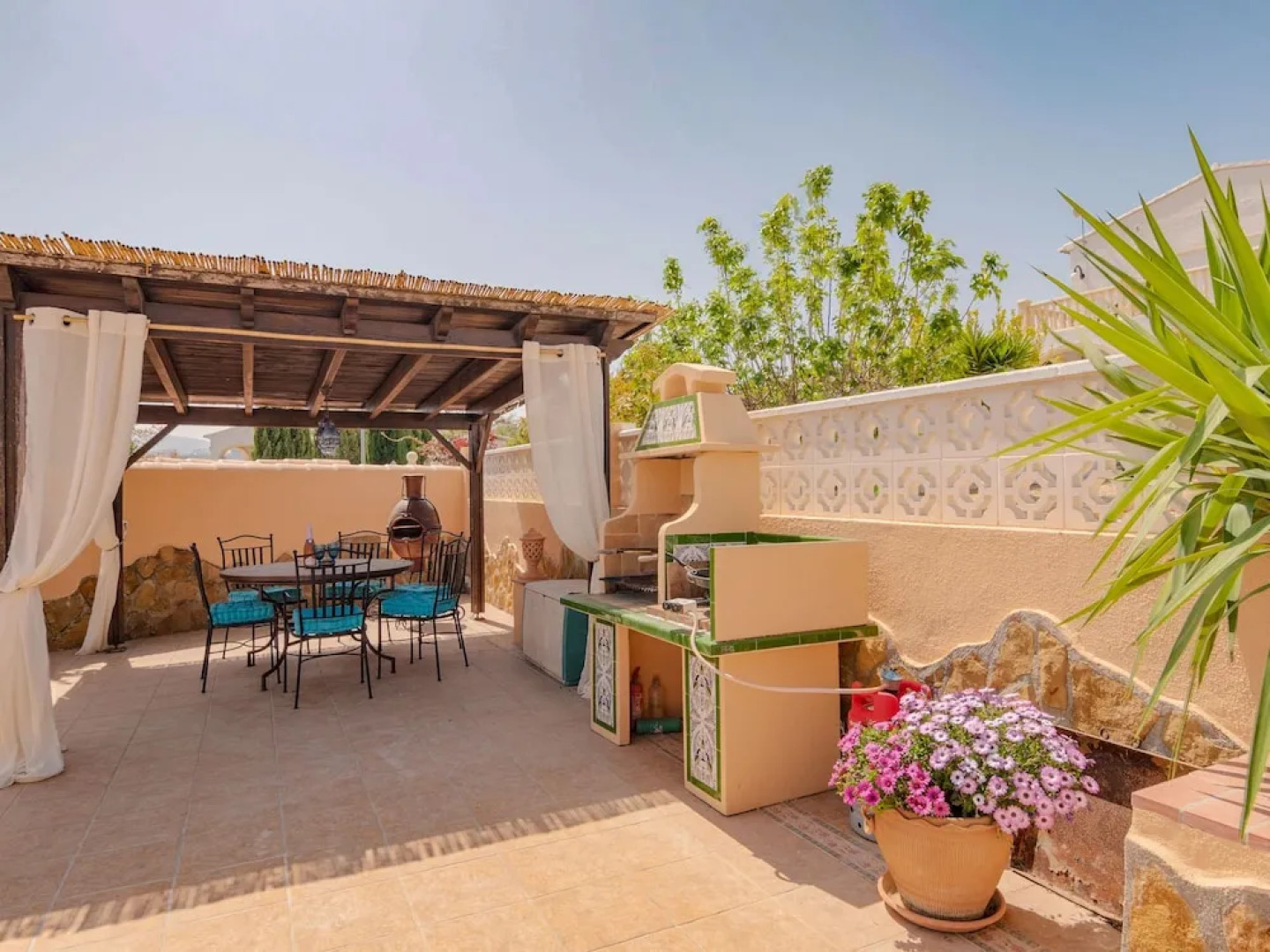 Villa With Very Spacious Terrace, Beautiful View of the Mountains & Private Pool