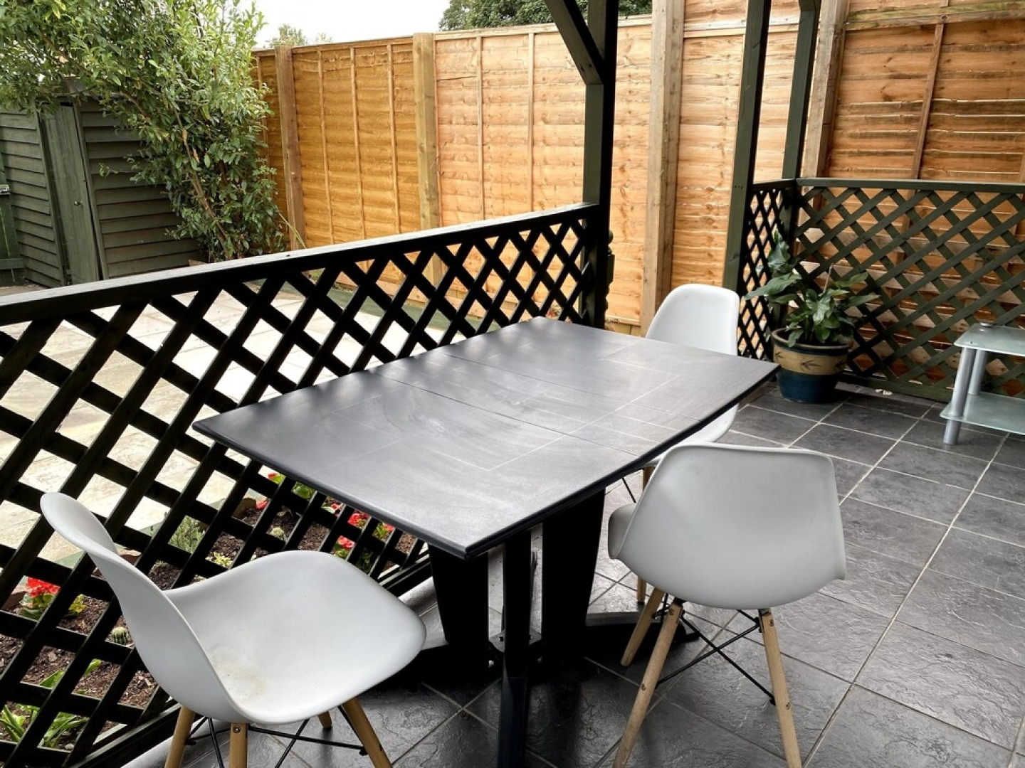 Chelsea House - Huku Kwetu