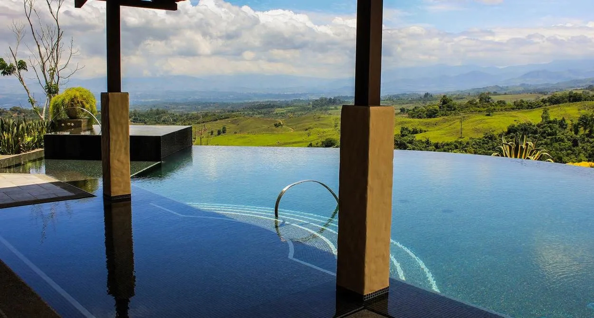 Hacienda AltaGracia, Auberge Collection