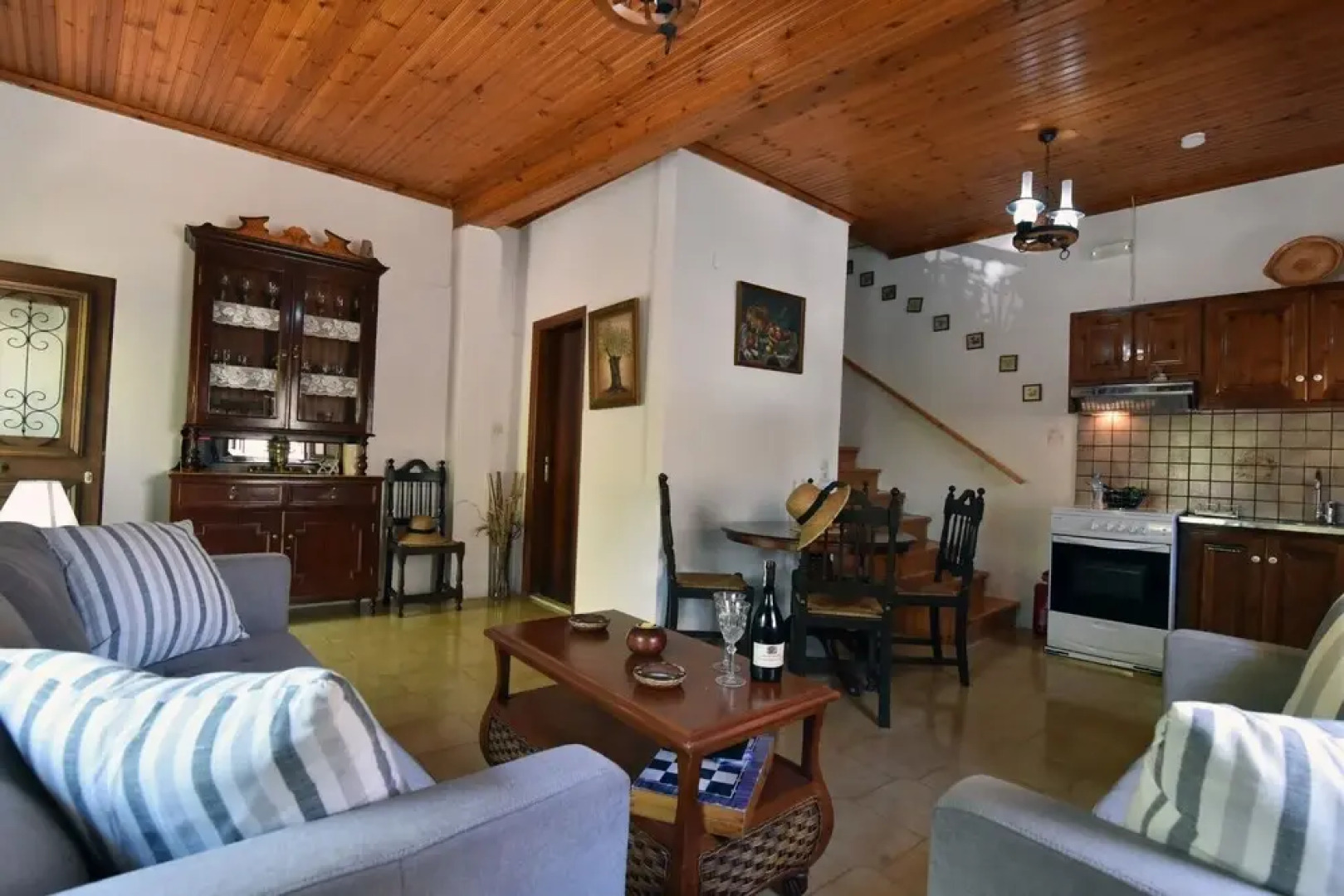 Traditional Greek Maisonette in Antiperni Village