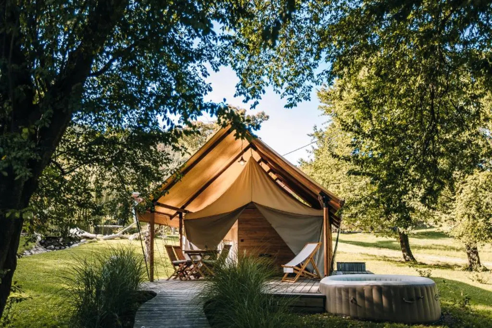 Chateau Ramšak, vineyard glamping resort