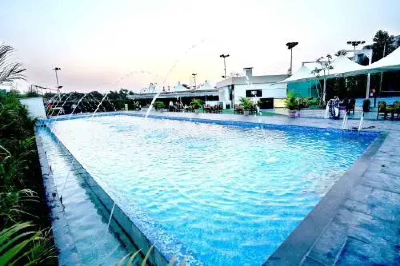 Solaris Hotel And Club