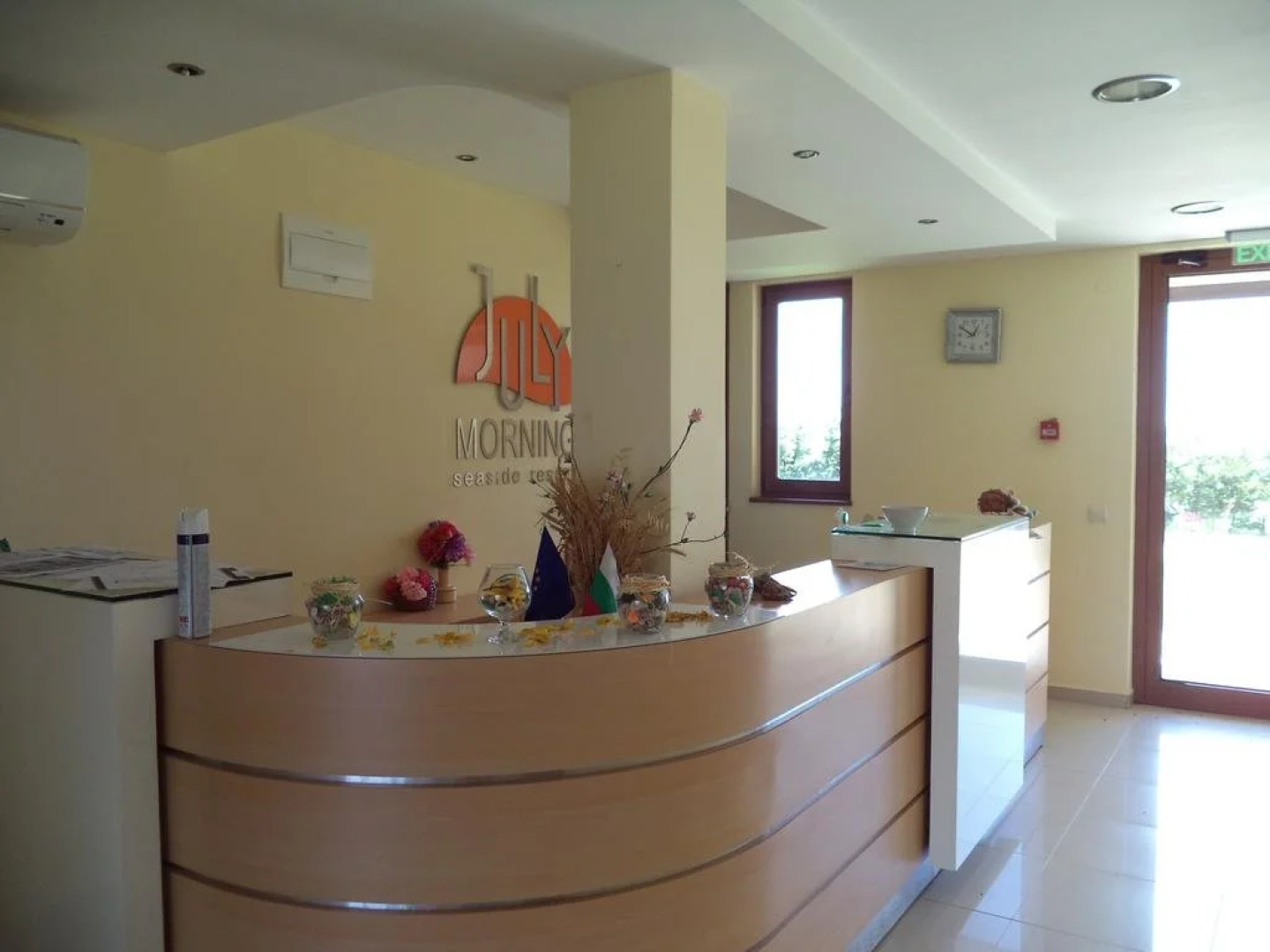 July Morning Seaside Resort