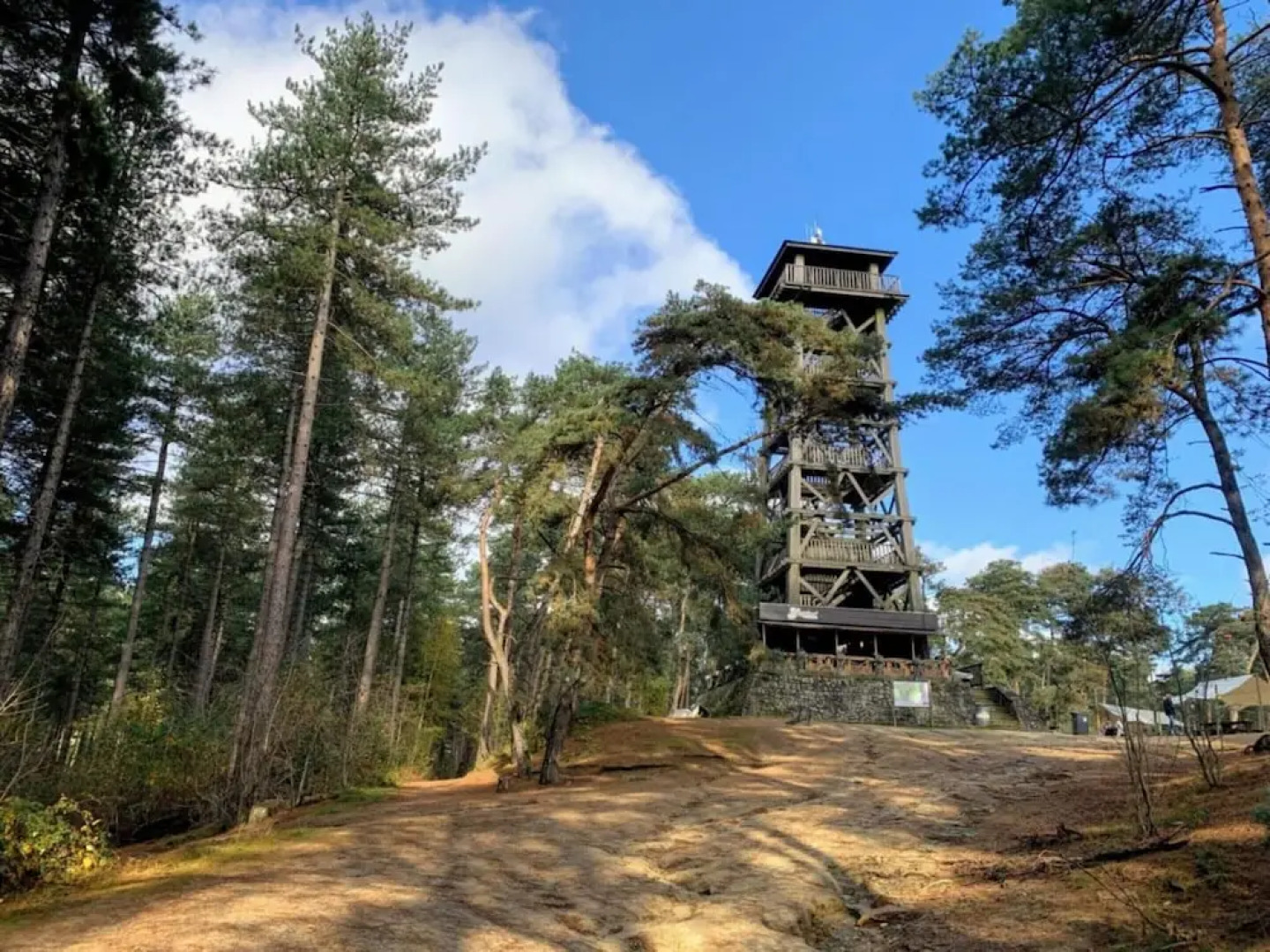 Herentals Hideaway With Balcony