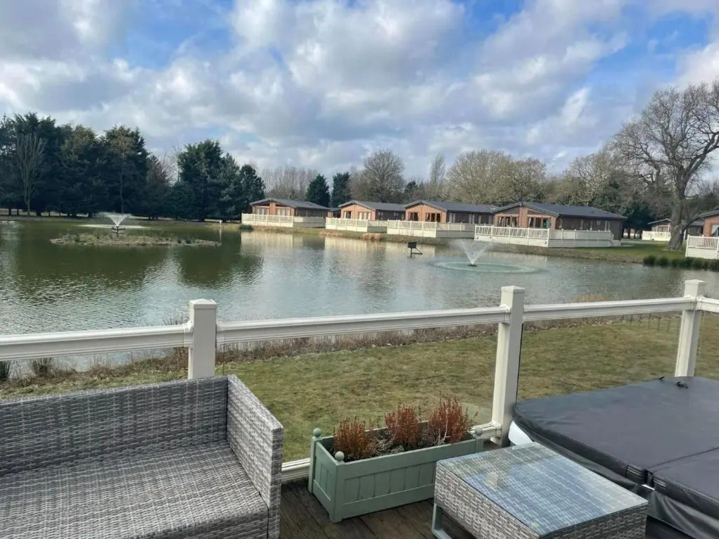 Lakeside Gem with Hot Tub