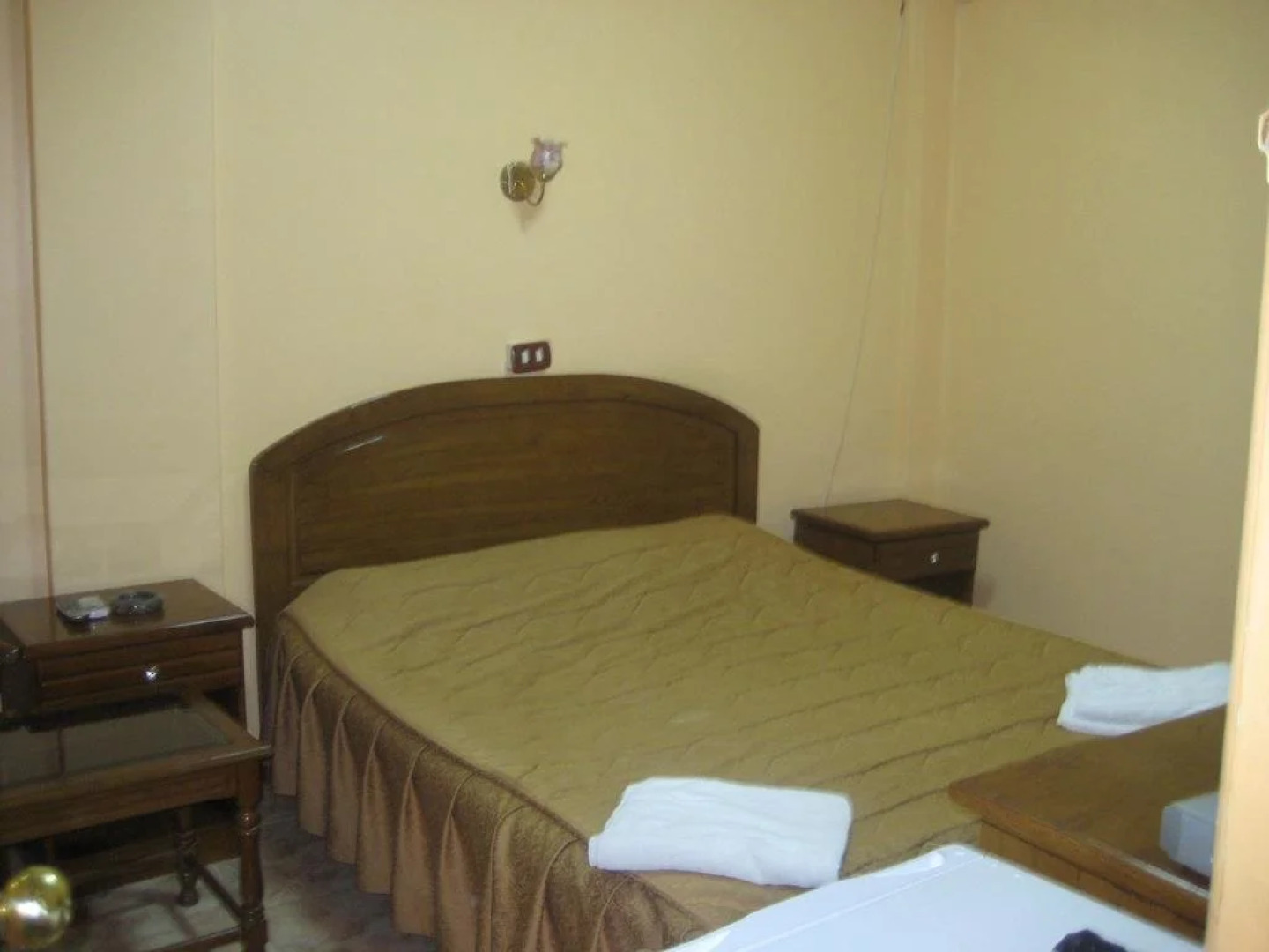 Al Anbat Midtown Hotel