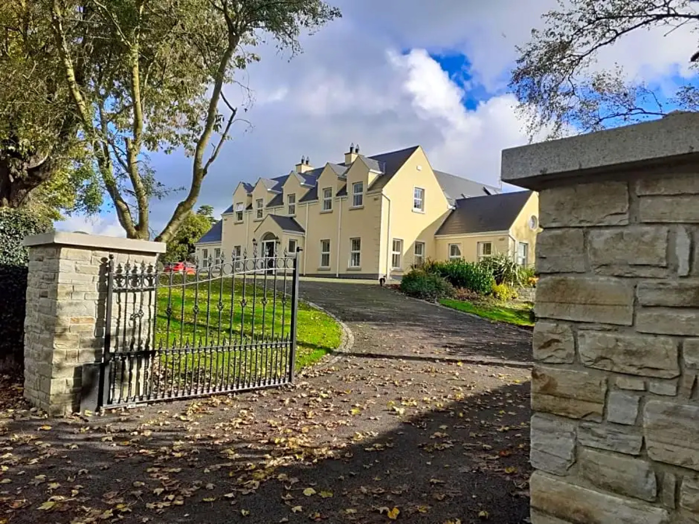Private Room in Superb House Bed 1