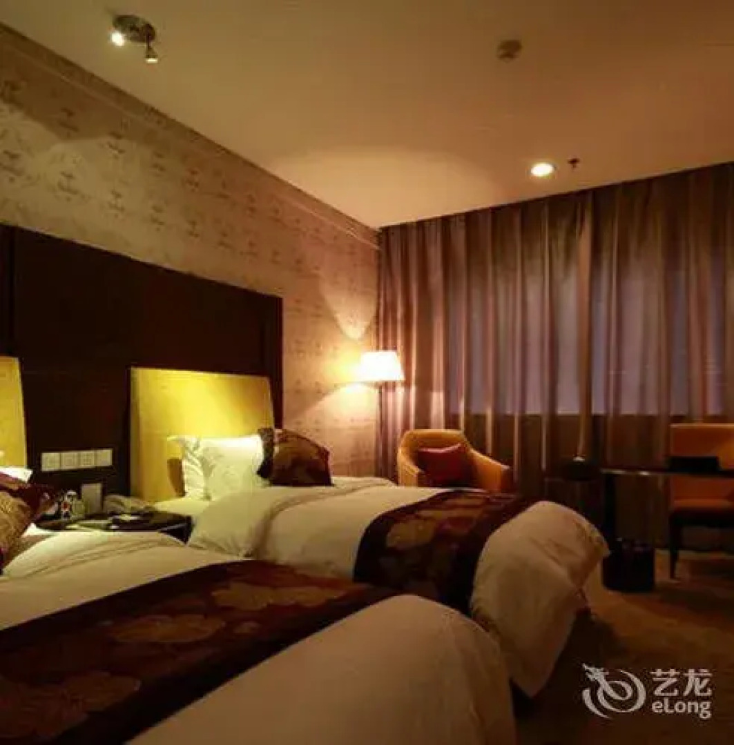 Xiongfei Holiday Hotel - Zigong